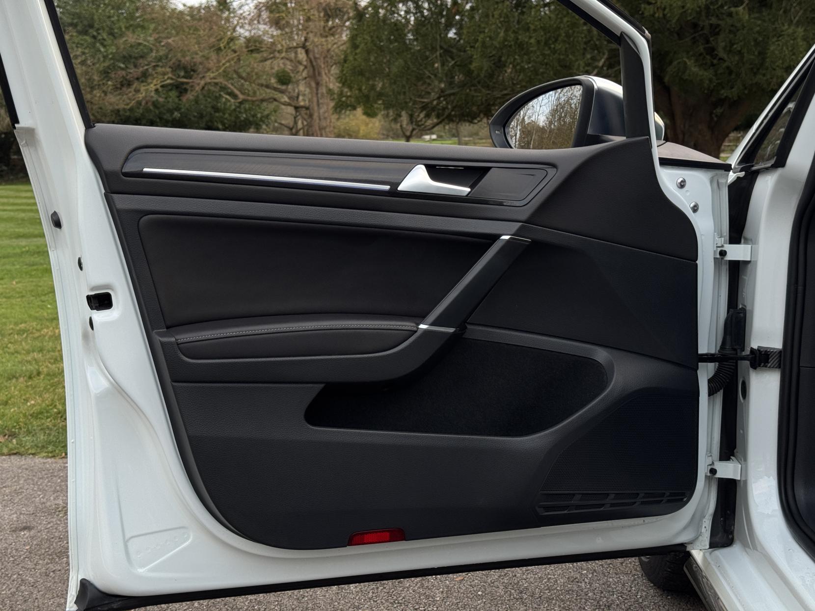 Volkswagen Golf 2.0 TSI R Hatchback 5dr Petrol DSG 4Motion Euro 6 (s/s) (310 ps)