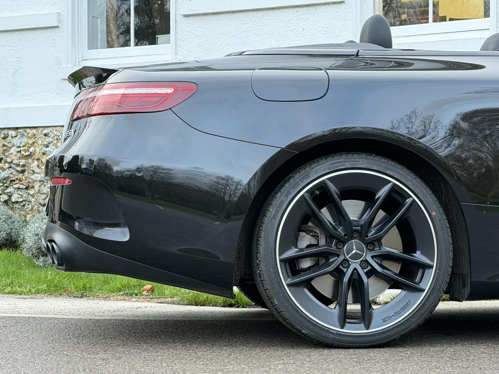 Mercedes-Benz E Class 3.0 E53h BiTurbo MHEV AMG Night Edition (Premium Plus) Cabriolet 2dr Petrol Hybrid SpdS TCT 4MATIC+ Euro 6 (s/s) (457 ps)