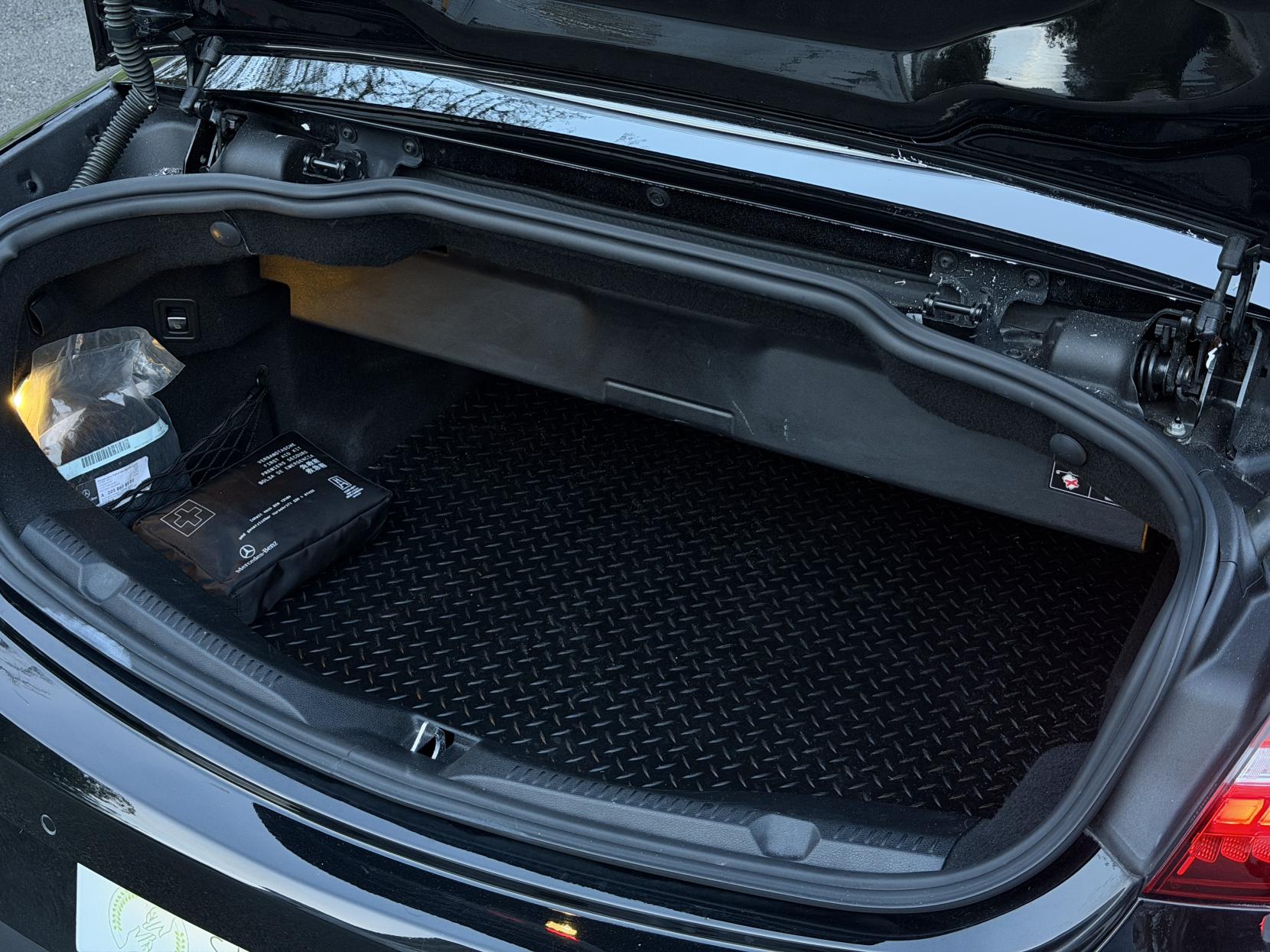 Mercedes-Benz E Class 3.0 E53h BiTurbo MHEV AMG Night Edition (Premium Plus) Cabriolet 2dr Petrol Hybrid SpdS TCT 4MATIC+ Euro 6 (s/s) (457 ps)