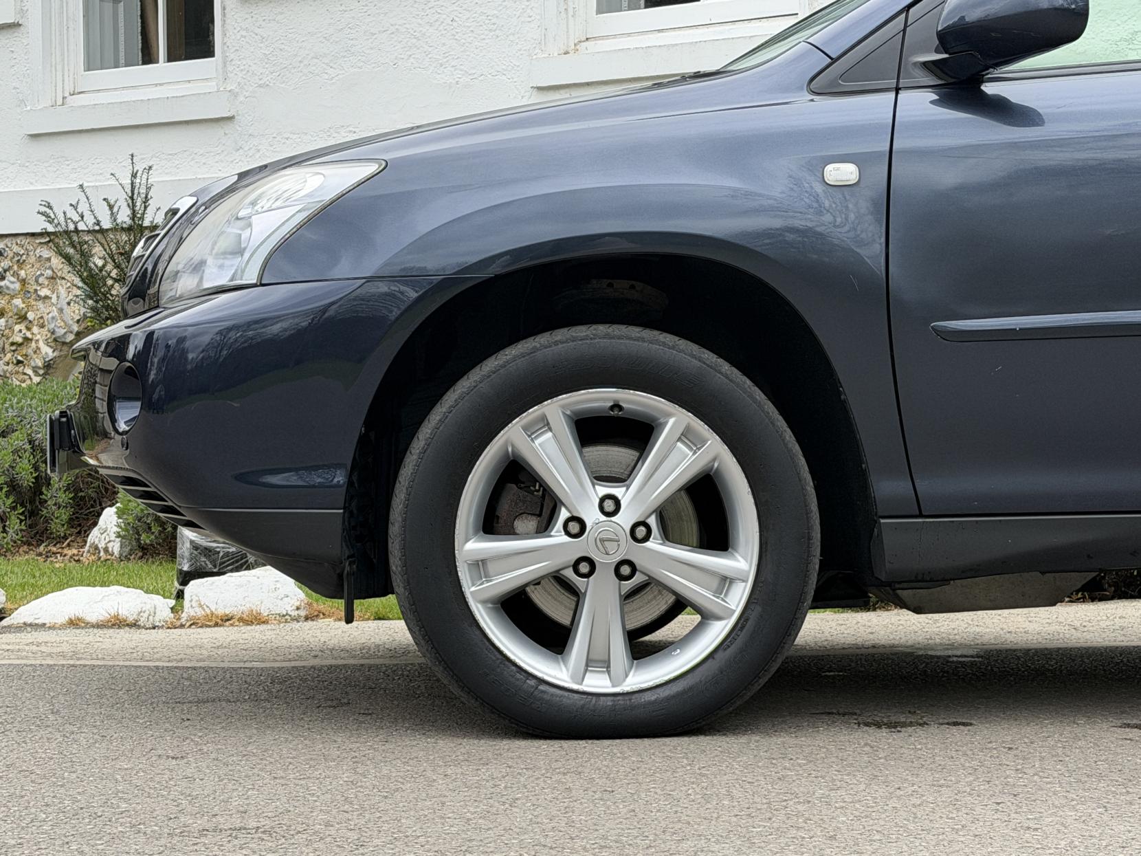 Lexus RX 3.3 400h Limited Edition Executive SUV 5dr Petrol Hybrid CVT (192 g/km, 208 bhp)