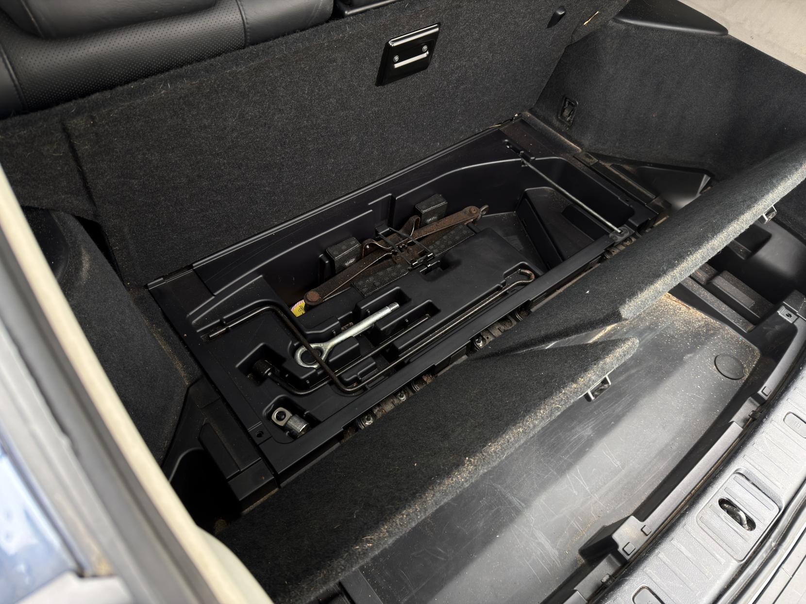 Lexus RX 3.3 400h Limited Edition Executive SUV 5dr Petrol Hybrid CVT (192 g/km, 208 bhp)