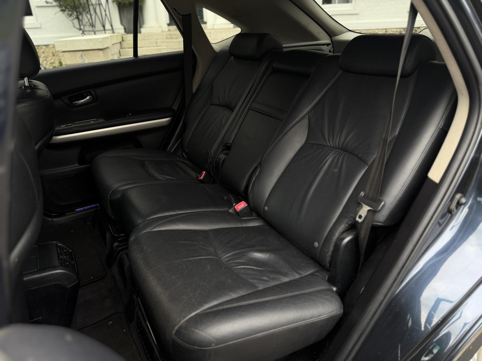 Lexus RX 3.3 400h Limited Edition Executive SUV 5dr Petrol Hybrid CVT (192 g/km, 208 bhp)