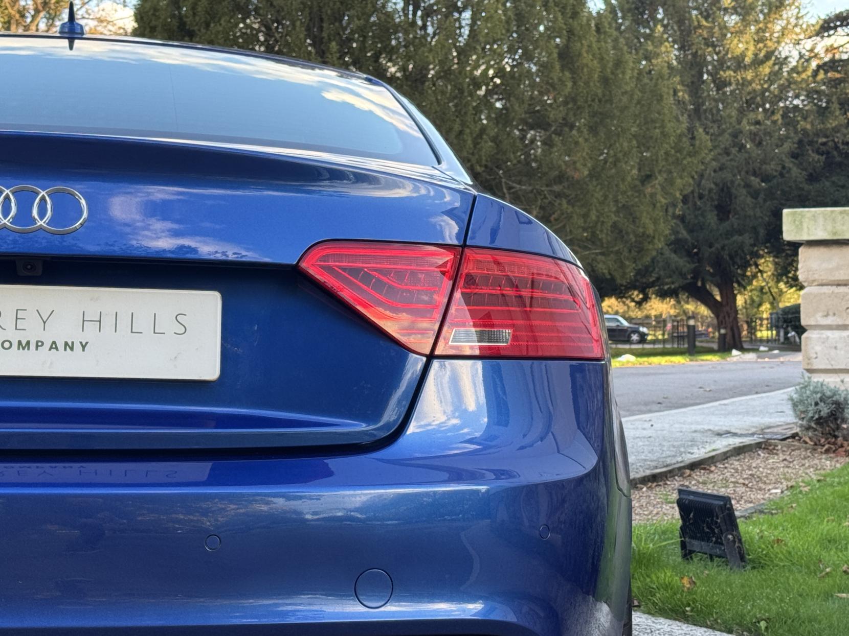 Audi RS5 4.2 FSI V8 Coupe 2dr Petrol S Tronic quattro Euro 5 (450 ps)