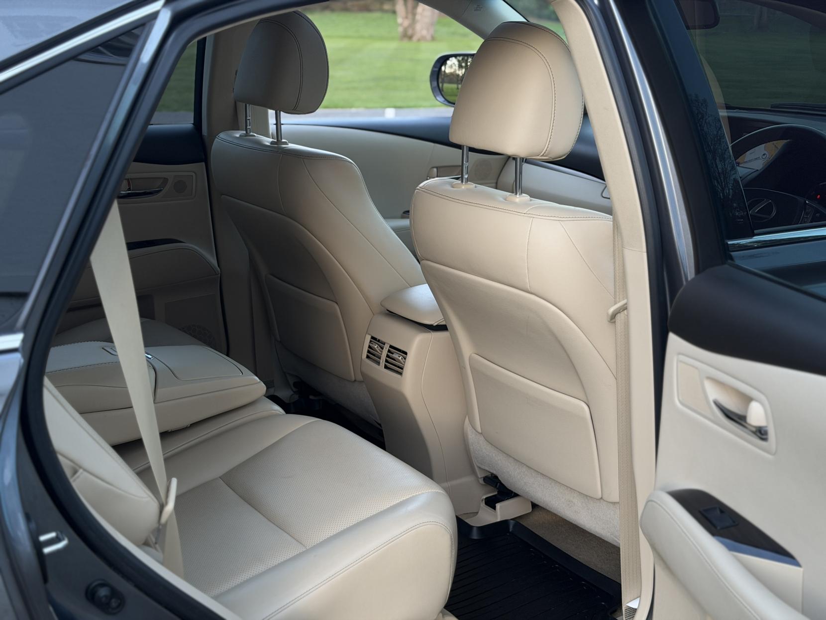 Lexus RX 3.5 450h V6 Luxury SUV 5dr Petrol Hybrid CVT 4WD Euro 5 (s/s) (299 ps)