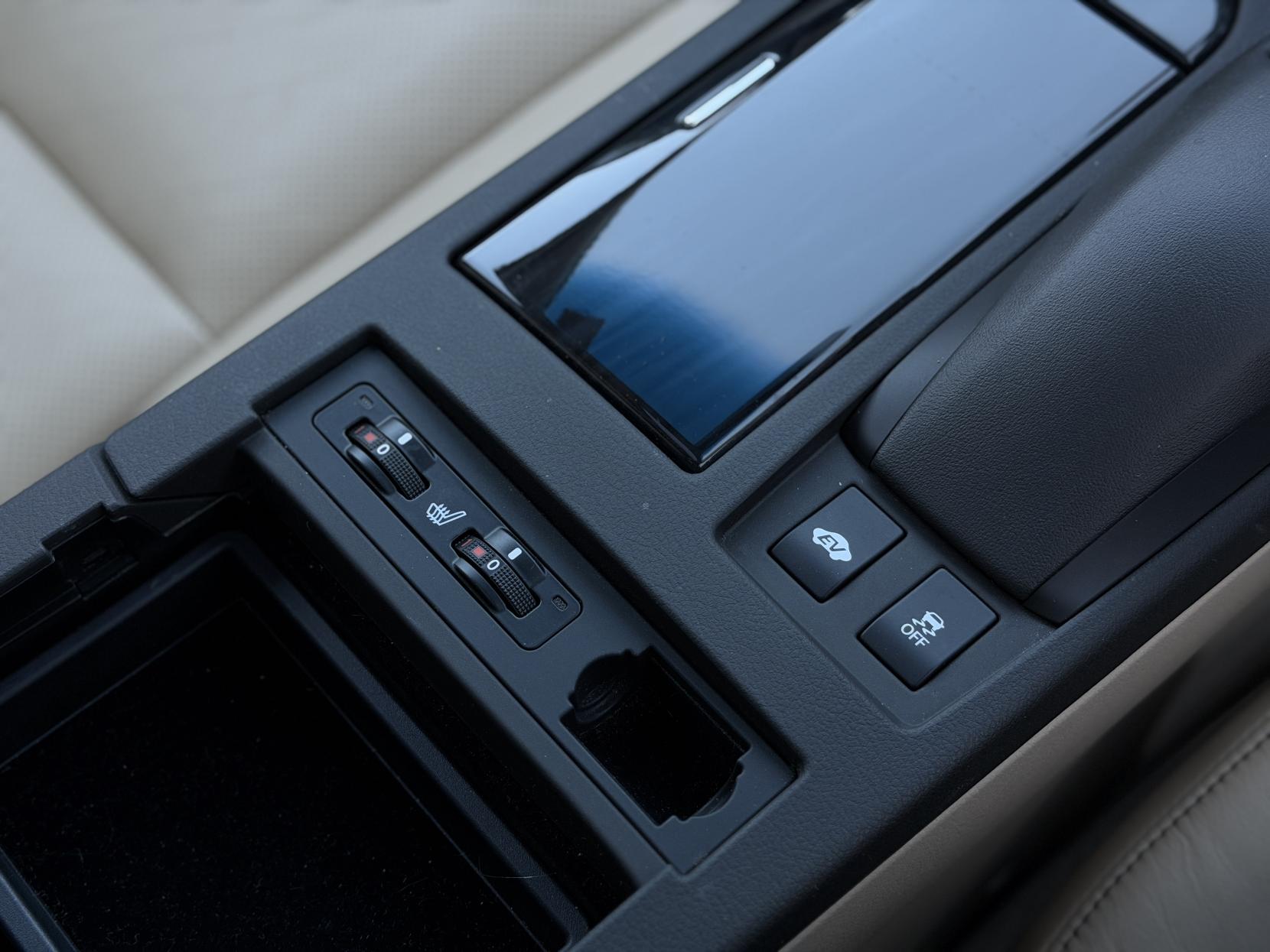 Lexus RX 3.5 450h V6 Luxury SUV 5dr Petrol Hybrid CVT 4WD Euro 5 (s/s) (299 ps)