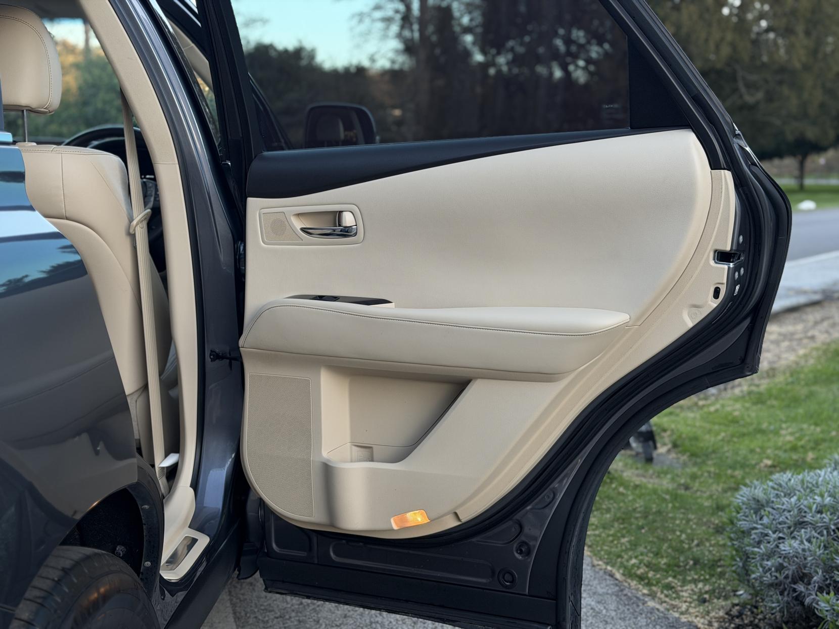 Lexus RX 3.5 450h V6 Luxury SUV 5dr Petrol Hybrid CVT 4WD Euro 5 (s/s) (299 ps)