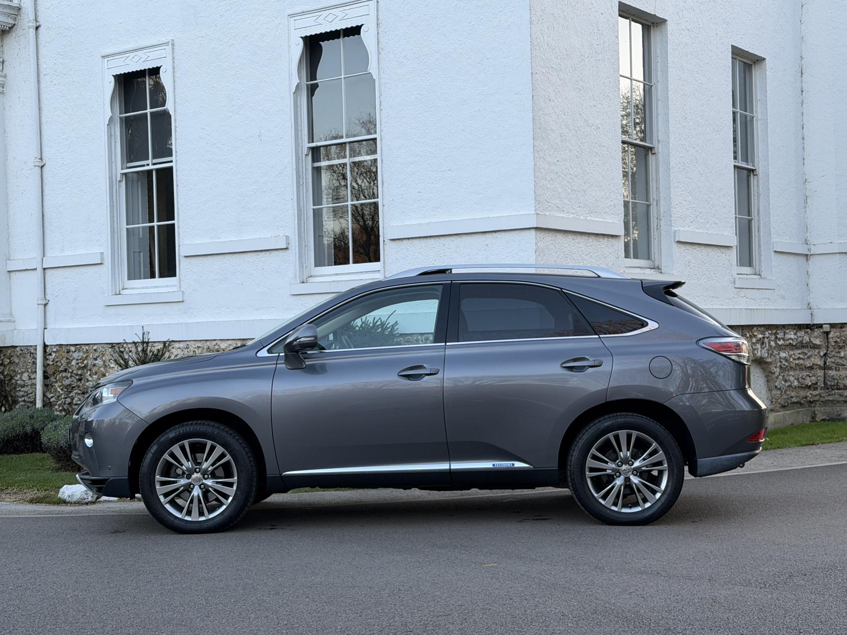 Lexus RX 3.5 450h V6 Luxury SUV 5dr Petrol Hybrid CVT 4WD Euro 5 (s/s) (299 ps)