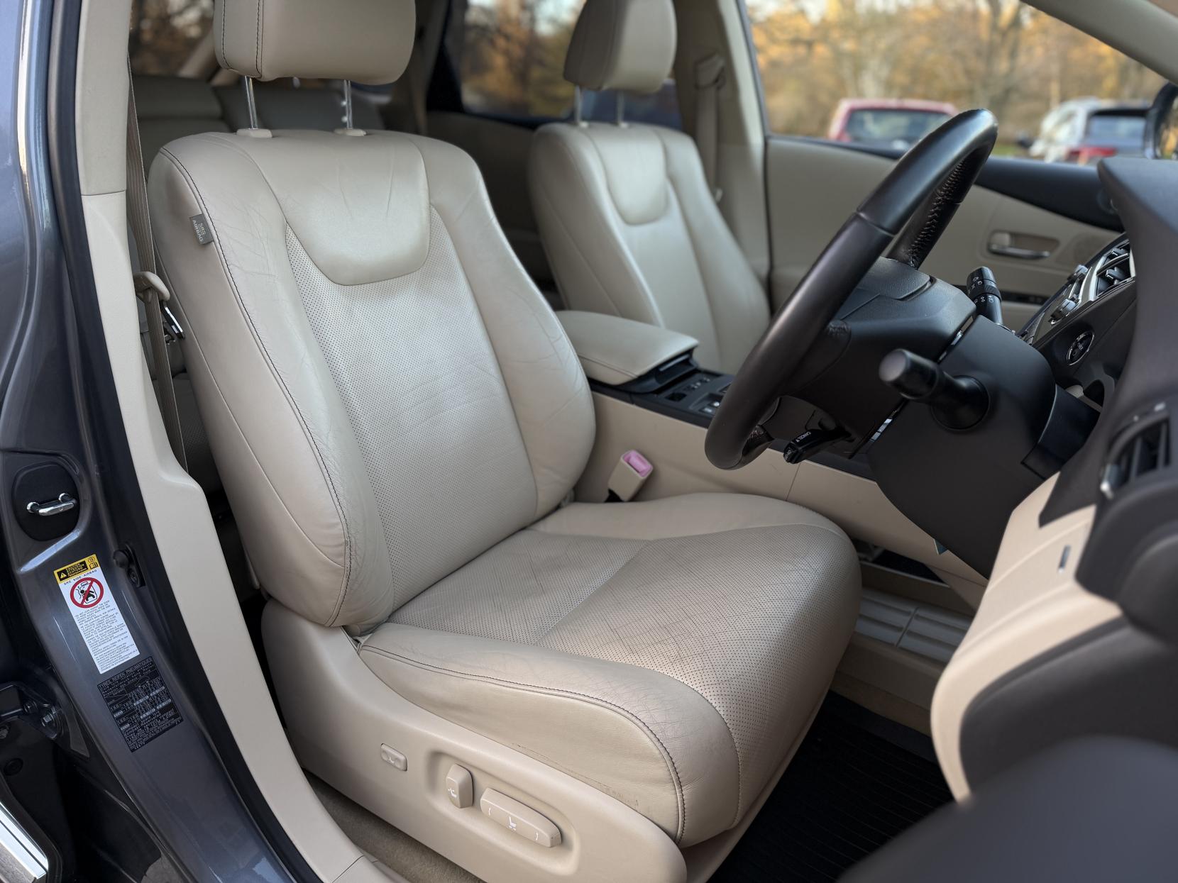 Lexus RX 3.5 450h V6 Luxury SUV 5dr Petrol Hybrid CVT 4WD Euro 5 (s/s) (299 ps)