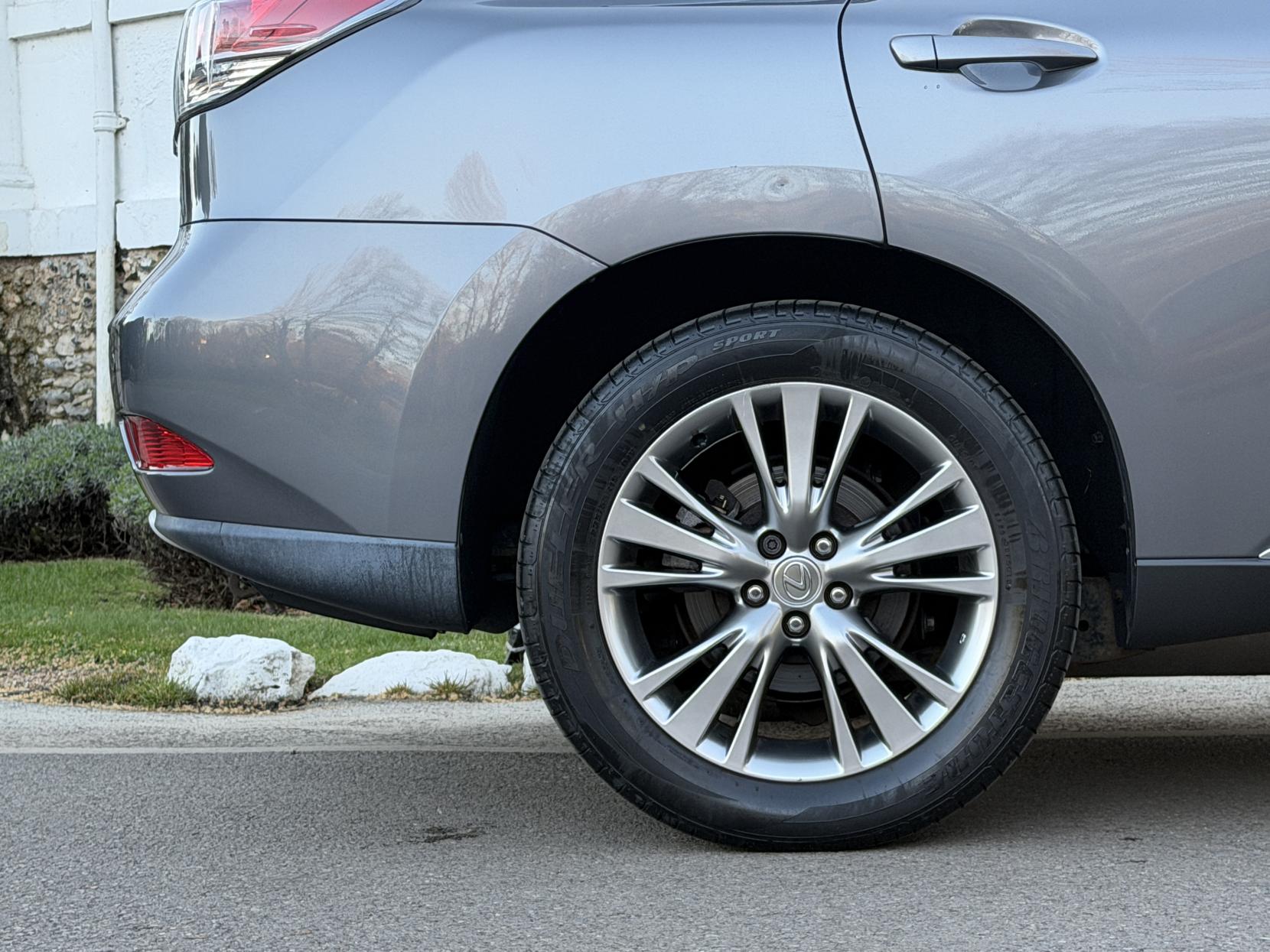 Lexus RX 3.5 450h V6 Luxury SUV 5dr Petrol Hybrid CVT 4WD Euro 5 (s/s) (299 ps)