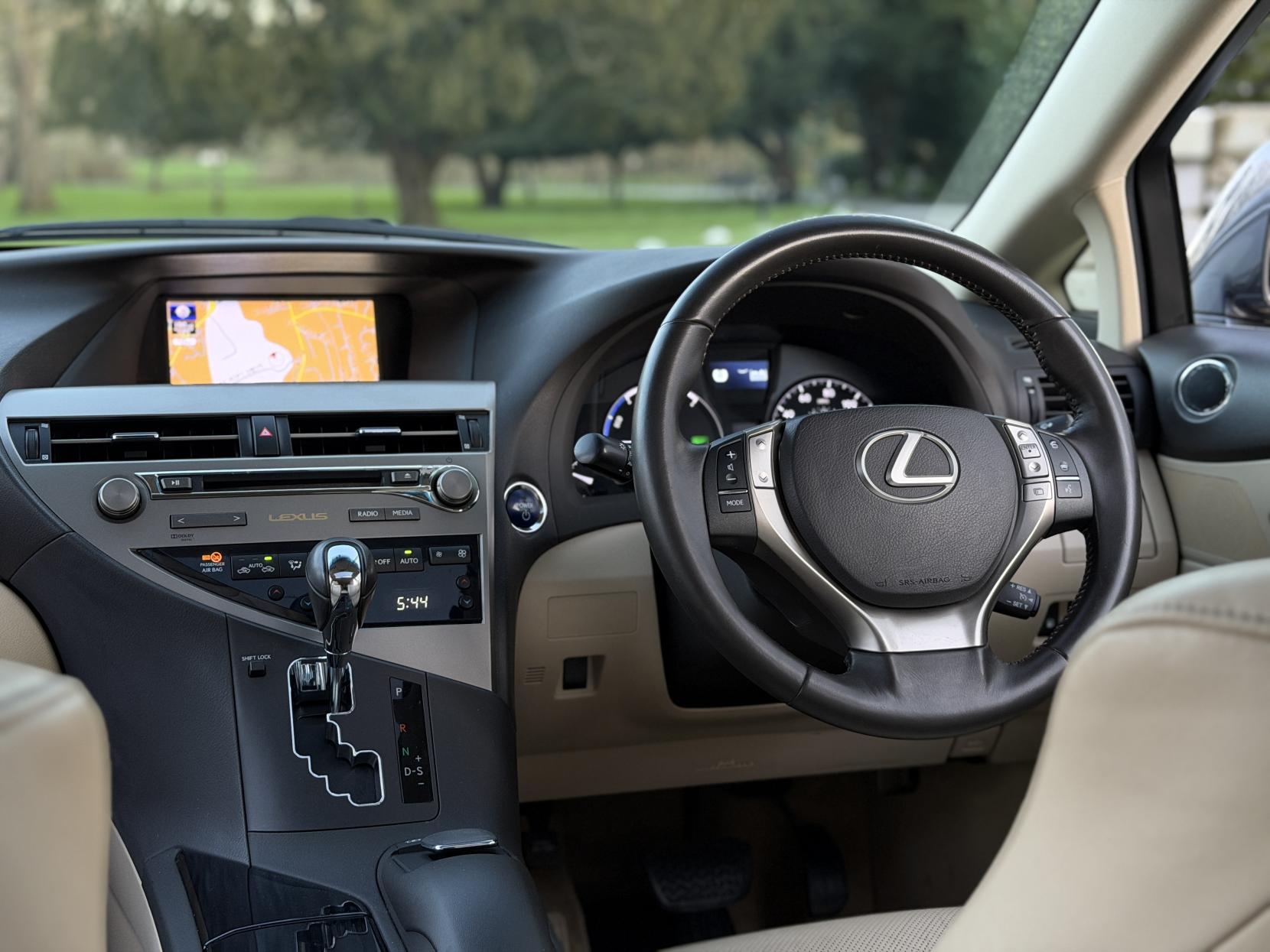 Lexus RX 3.5 450h V6 Luxury SUV 5dr Petrol Hybrid CVT 4WD Euro 5 (s/s) (299 ps)