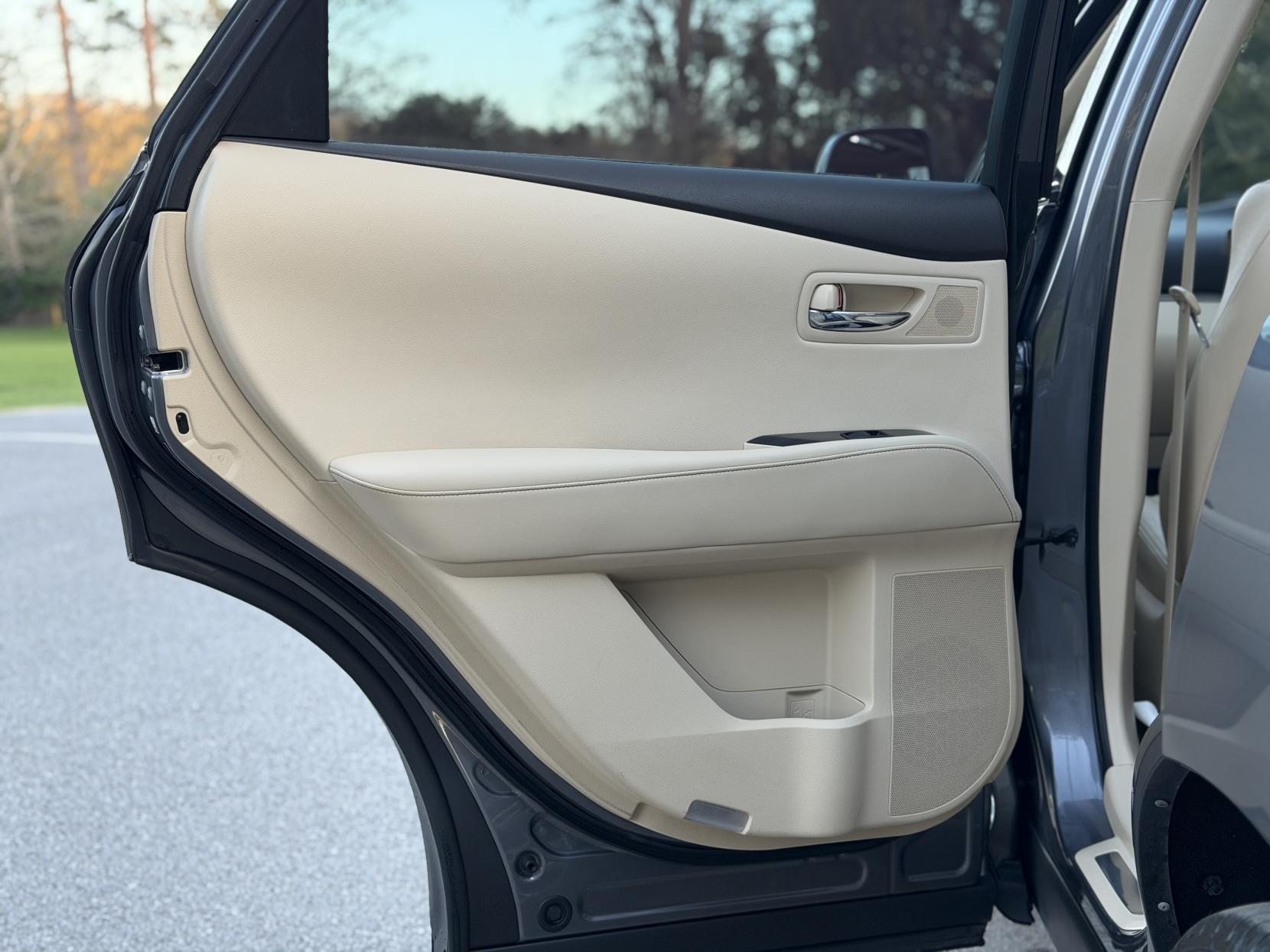 Lexus RX 3.5 450h V6 Luxury SUV 5dr Petrol Hybrid CVT 4WD Euro 5 (s/s) (299 ps)