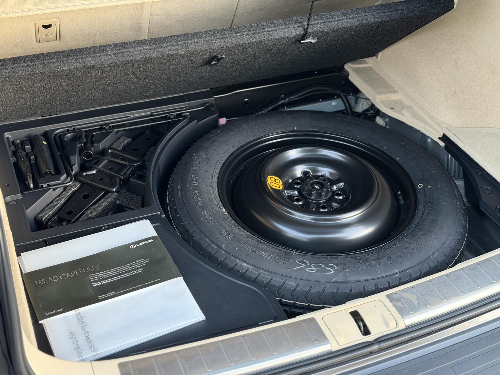 Lexus RX 3.5 450h V6 Luxury SUV 5dr Petrol Hybrid CVT 4WD Euro 5 (s/s) (299 ps)