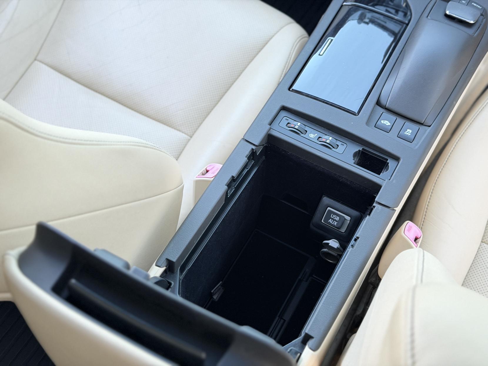 Lexus RX 3.5 450h V6 Luxury SUV 5dr Petrol Hybrid CVT 4WD Euro 5 (s/s) (299 ps)