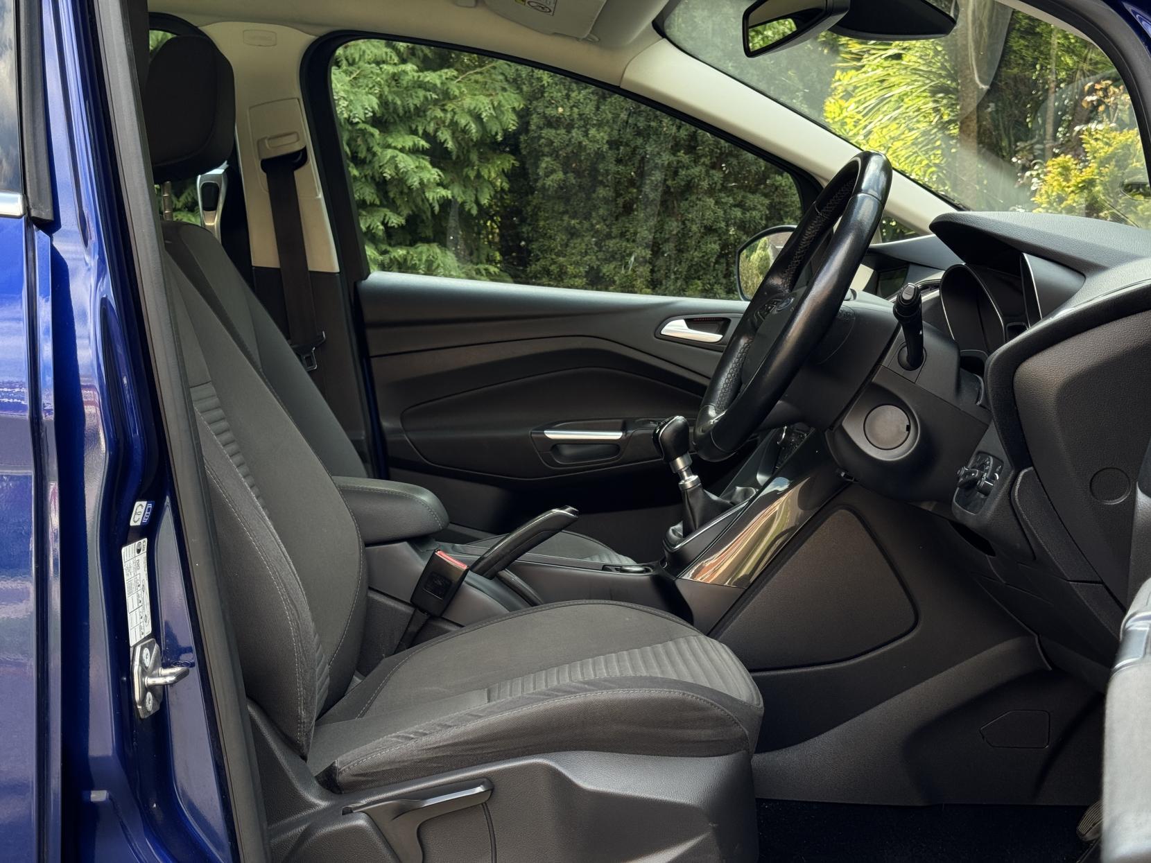 Ford Grand C-Max 1.0T EcoBoost Titanium MPV 5dr Petrol Manual Euro 6 (s/s) (125 ps)