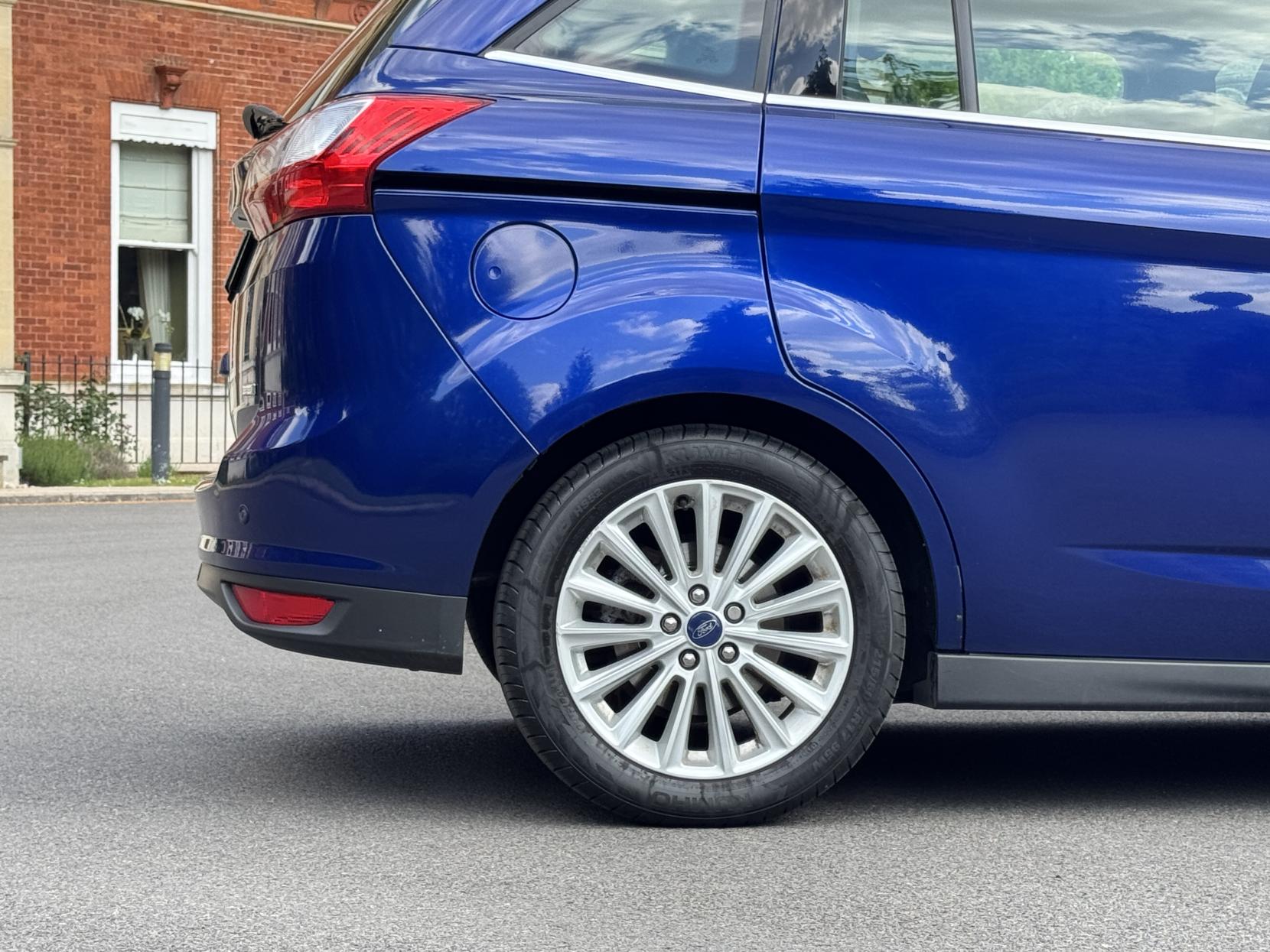 Ford Grand C-Max 1.0T EcoBoost Titanium MPV 5dr Petrol Manual Euro 6 (s/s) (125 ps)