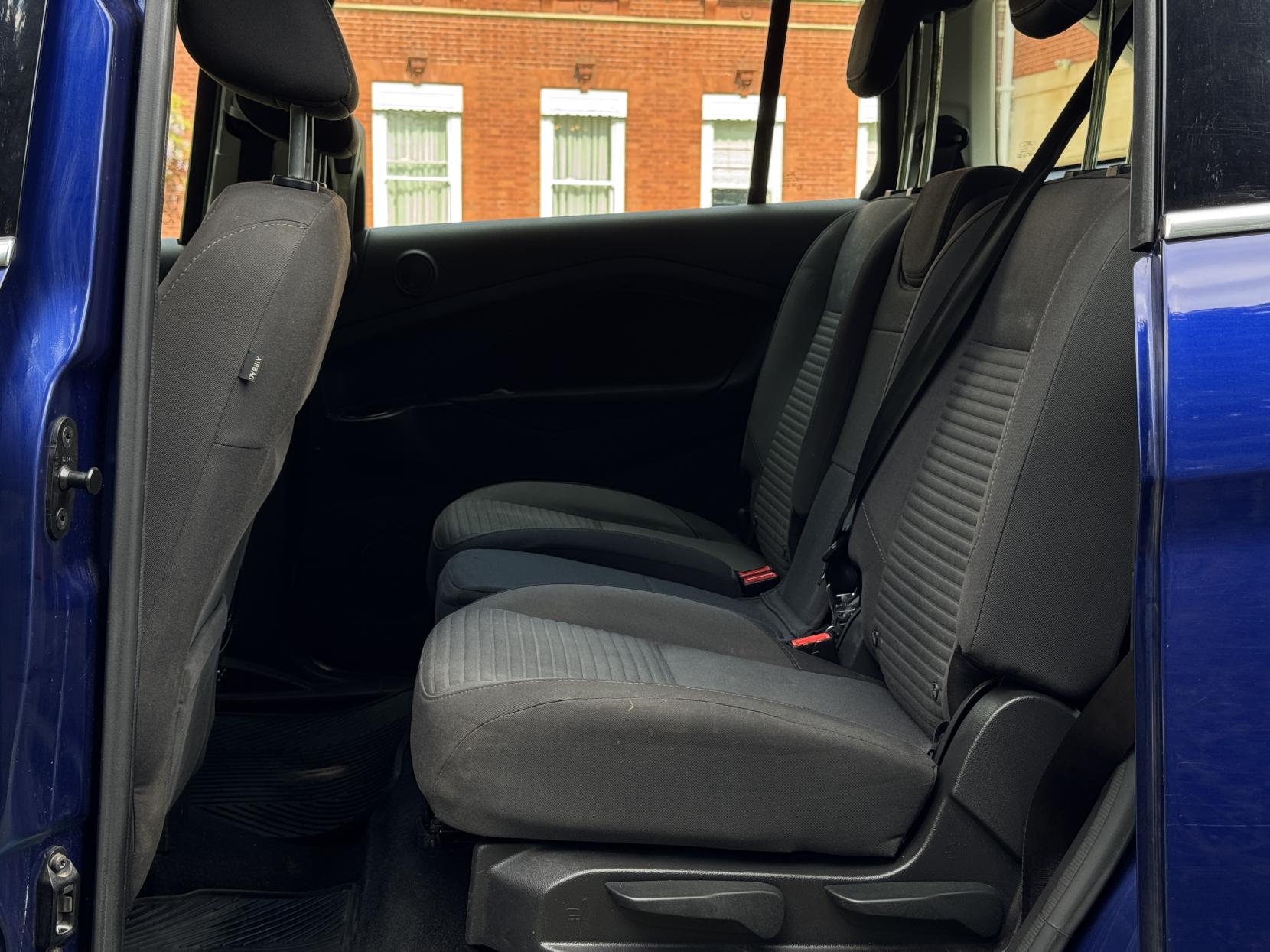 Ford Grand C-Max 1.0T EcoBoost Titanium MPV 5dr Petrol Manual Euro 6 (s/s) (125 ps)
