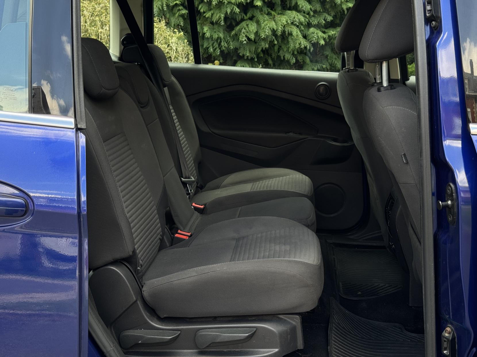 Ford Grand C-Max 1.0T EcoBoost Titanium MPV 5dr Petrol Manual Euro 6 (s/s) (125 ps)
