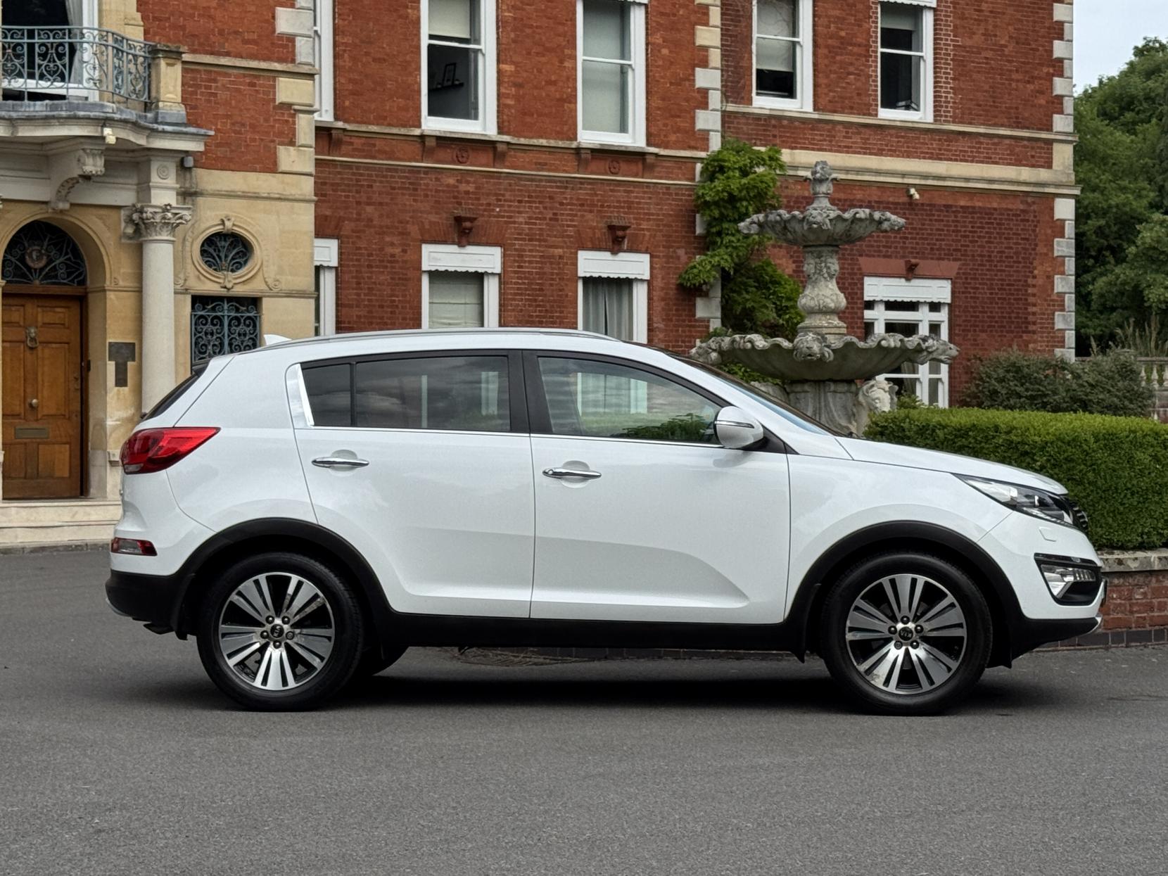 Kia Sportage 1.7 CRDi EcoDynamics 3 SUV 5dr Diesel Manual 2WD Euro 5 (s/s) (114 bhp)