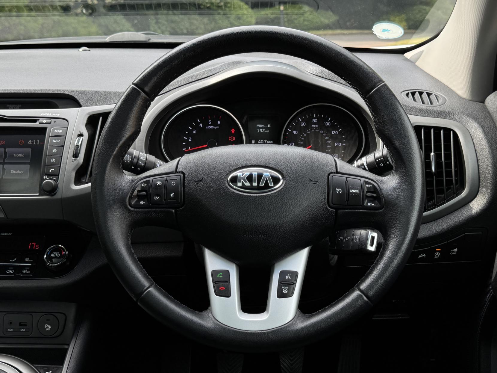 Kia Sportage 1.7 CRDi EcoDynamics 3 SUV 5dr Diesel Manual 2WD Euro 5 (s/s) (114 bhp)