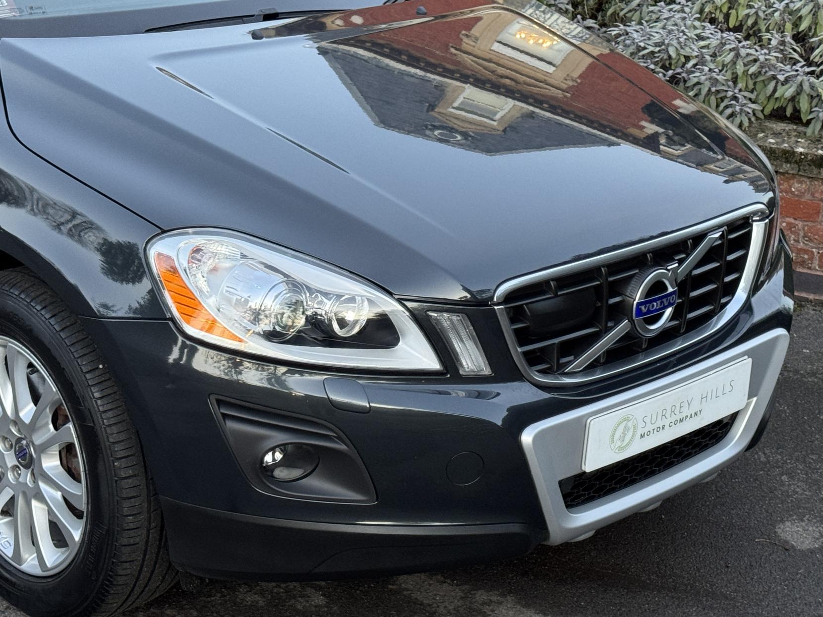 Volvo XC60 2.4 D5 SE Lux SUV 5dr Diesel Geartronic AWD Euro 4 (185 ps)