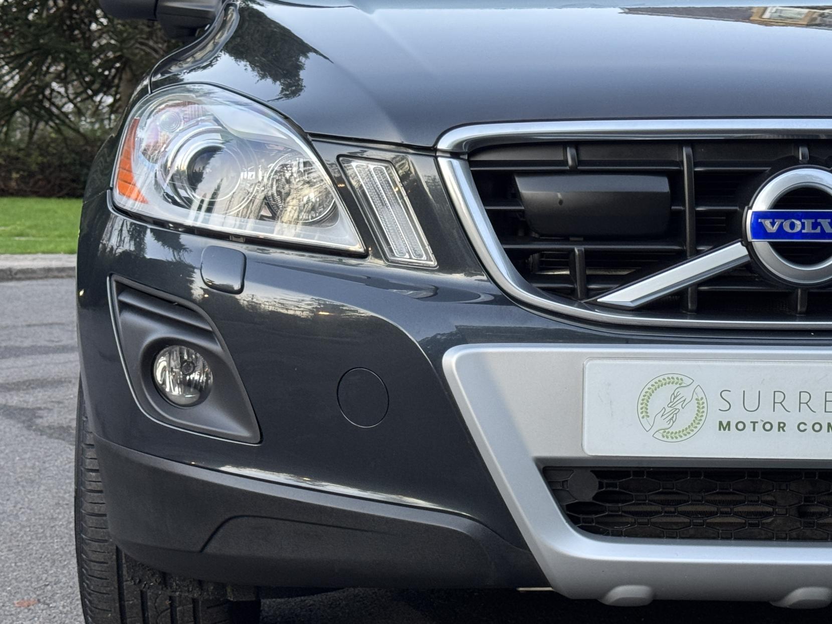 Volvo XC60 2.4 D5 SE Lux SUV 5dr Diesel Geartronic AWD Euro 4 (185 ps)