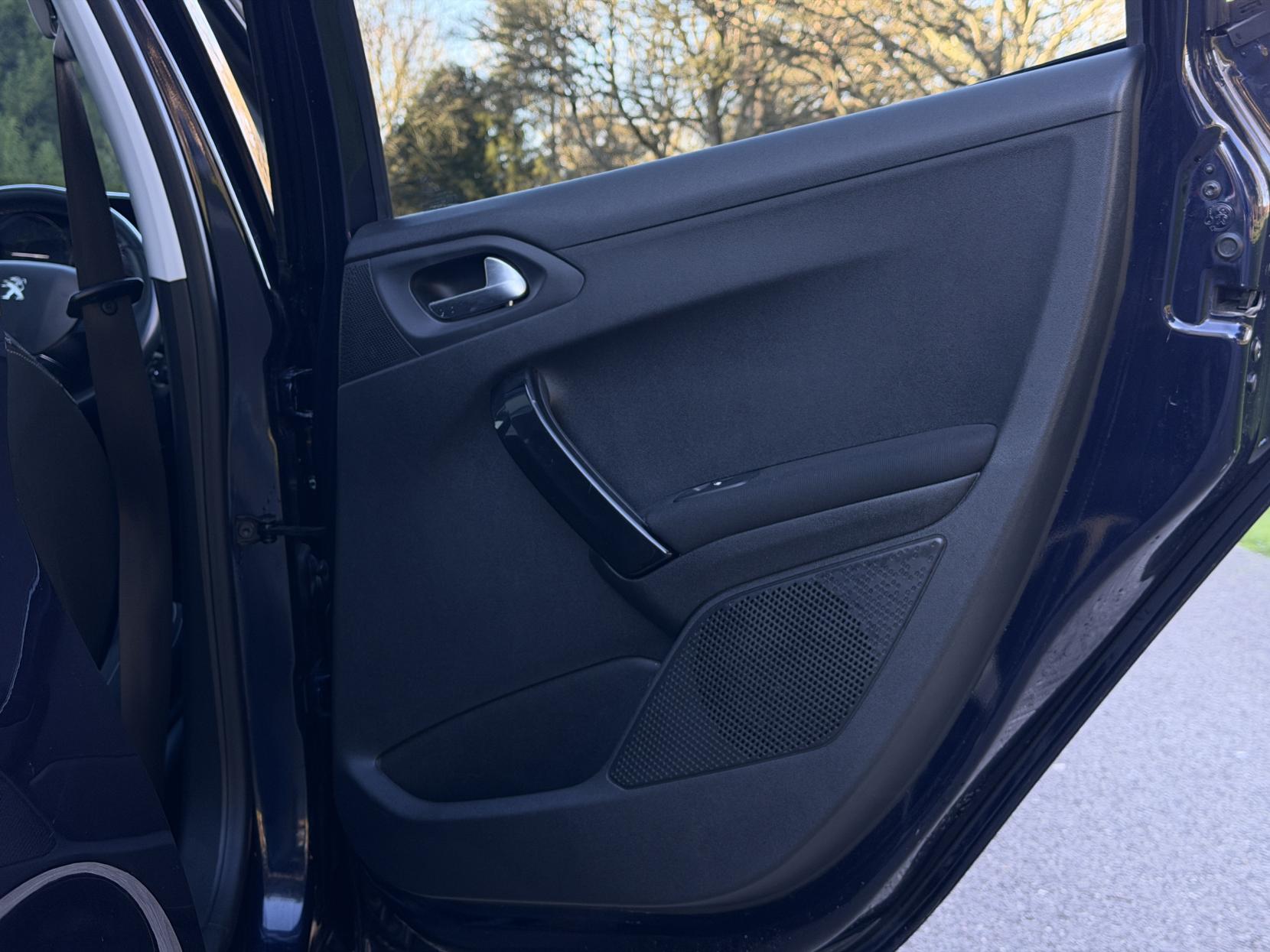 Peugeot 208 1.2 PureTech Tech Edition Hatchback 5dr Petrol Manual Euro 6 (s/s) (110 ps)