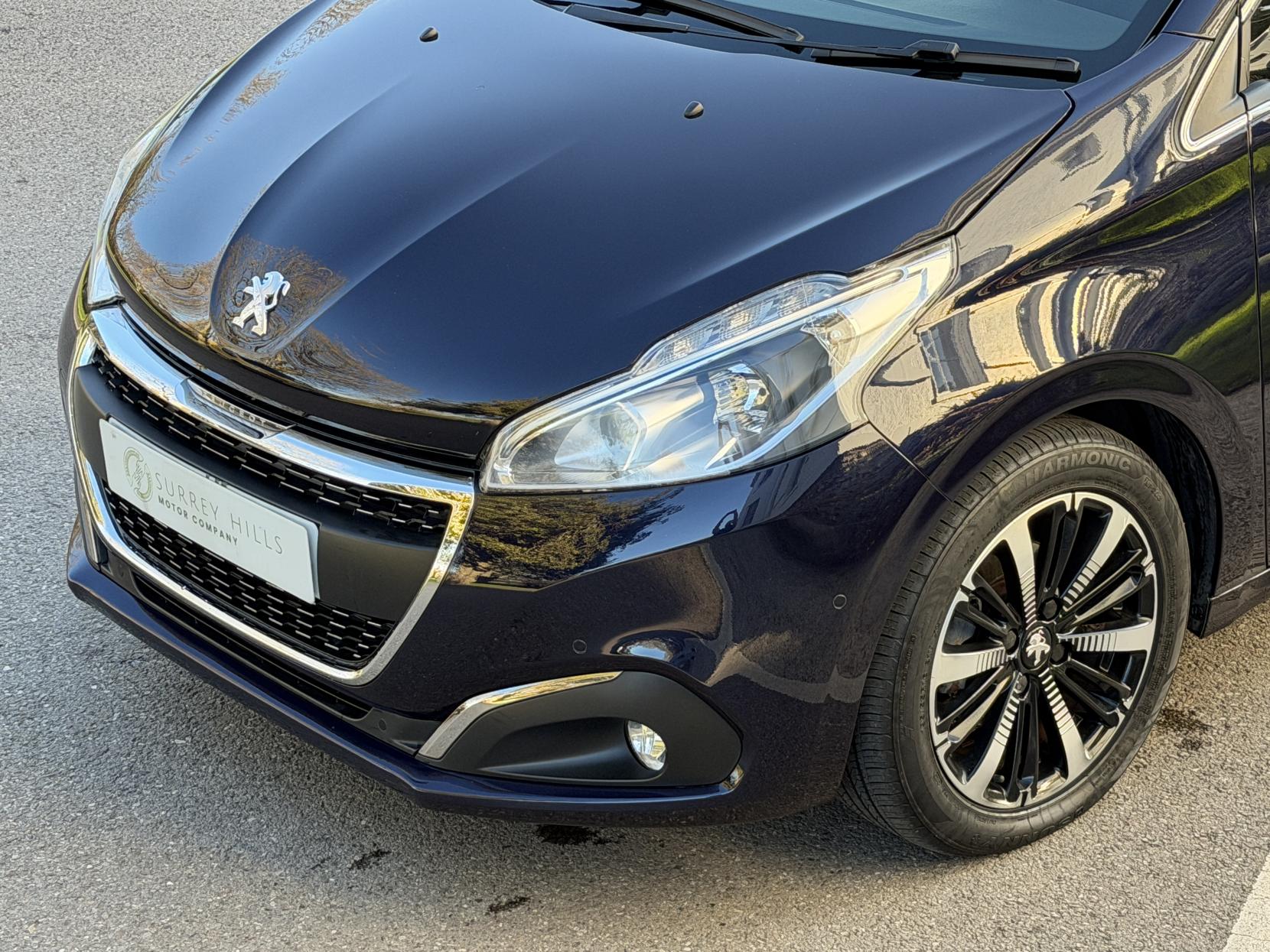 Peugeot 208 1.2 PureTech Tech Edition Hatchback 5dr Petrol Manual Euro 6 (s/s) (110 ps)