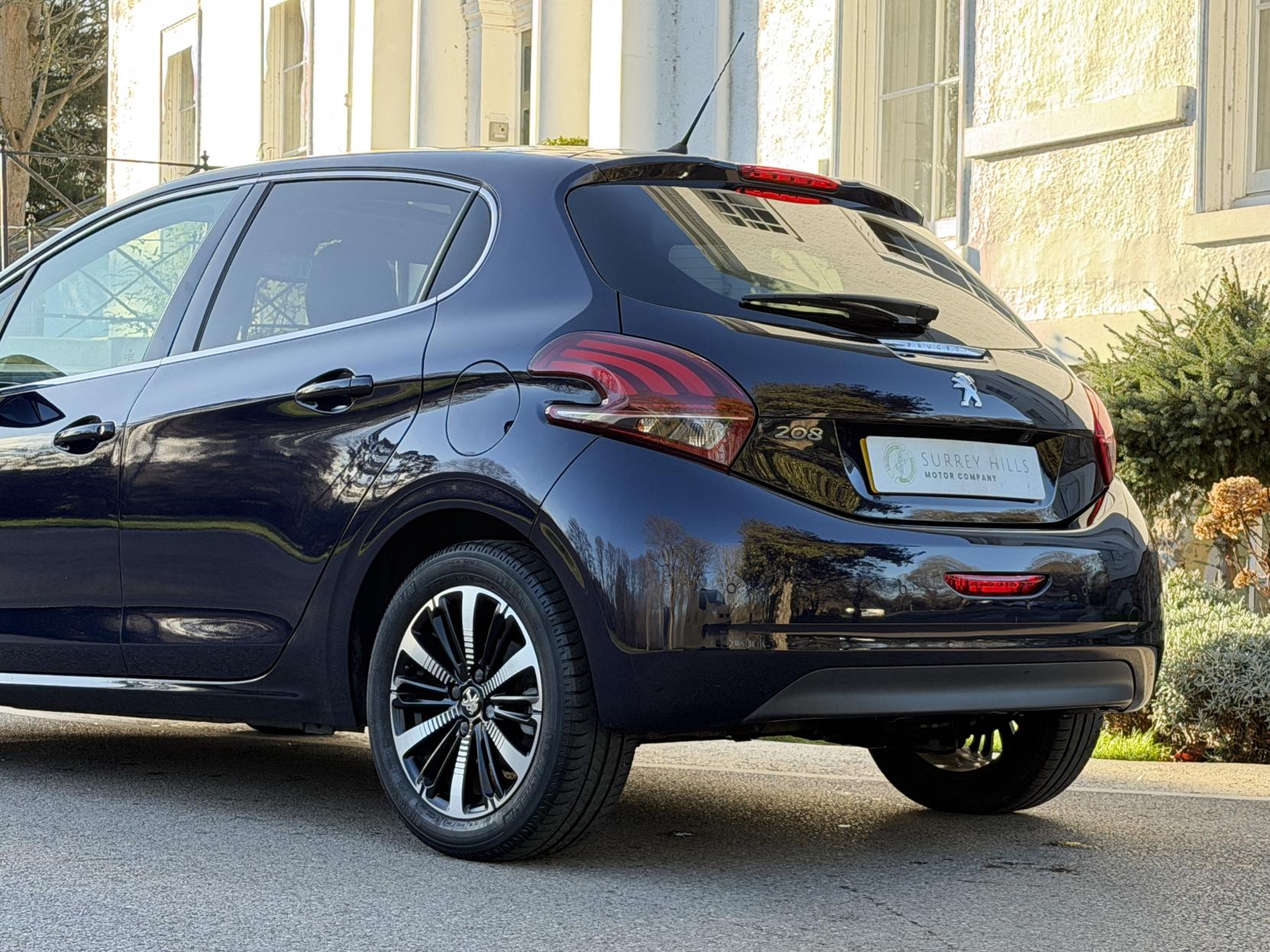 Peugeot 208 1.2 PureTech Tech Edition Hatchback 5dr Petrol Manual Euro 6 (s/s) (110 ps)