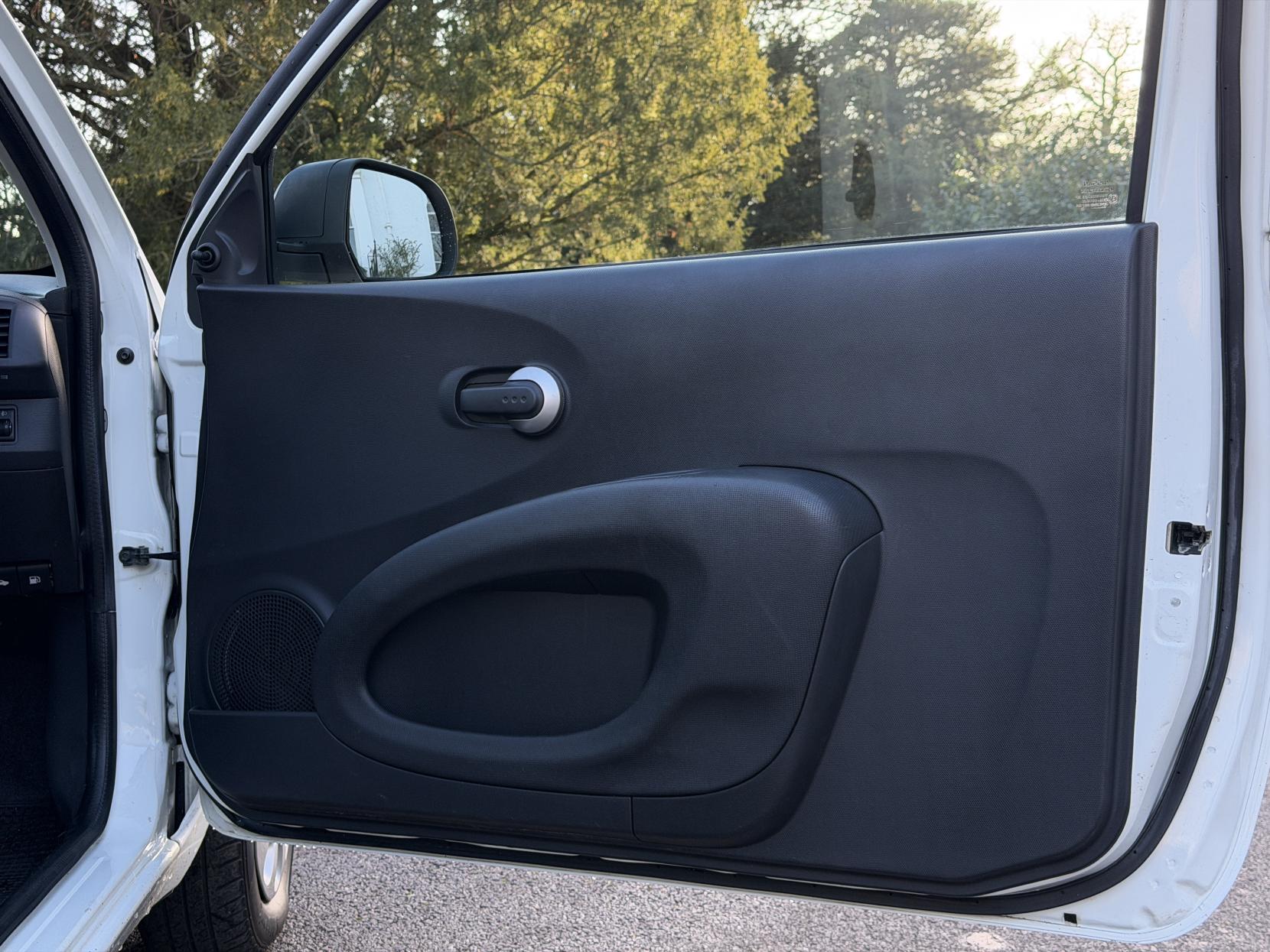 Nissan Micra 1.2 16v Visia Hatchback 3dr Petrol Manual (139 g/km, 79 bhp)