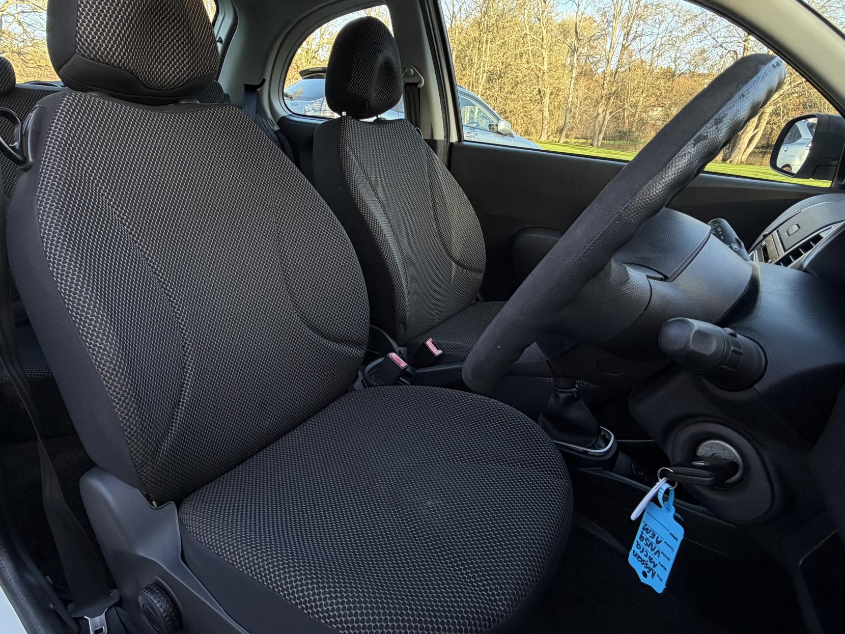 Nissan Micra 1.2 16v Visia Hatchback 3dr Petrol Manual (139 g/km, 79 bhp)