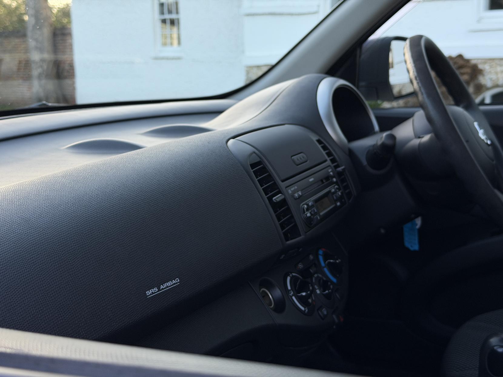 Nissan Micra 1.2 16v Visia Hatchback 3dr Petrol Manual (139 g/km, 79 bhp)