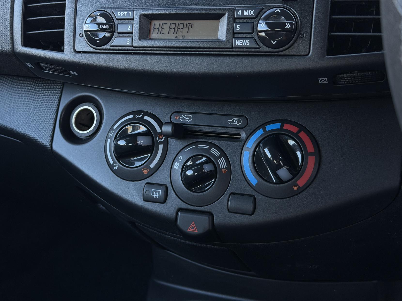 Nissan Micra 1.2 16v Visia Hatchback 3dr Petrol Manual (139 g/km, 79 bhp)