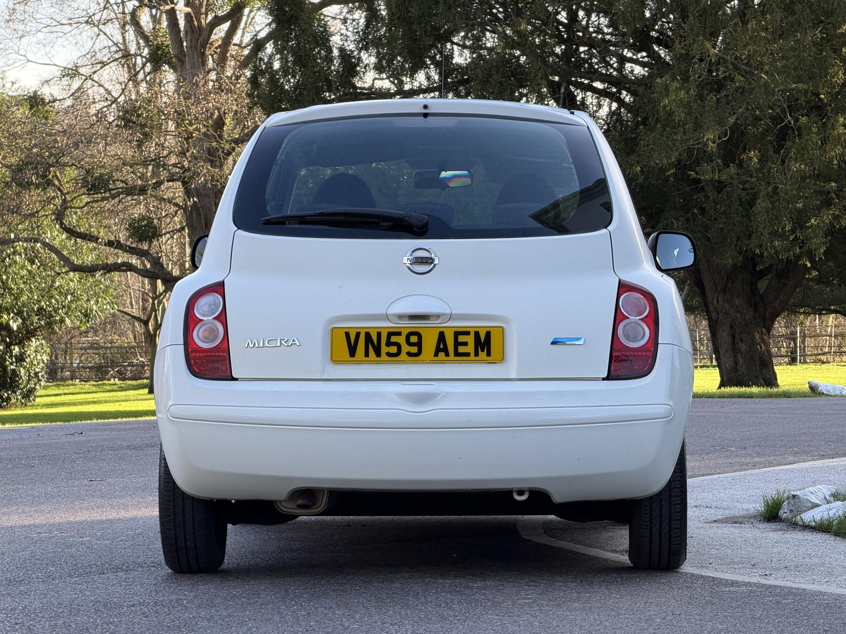 Nissan Micra 1.2 16v Visia Hatchback 3dr Petrol Manual (139 g/km, 79 bhp)