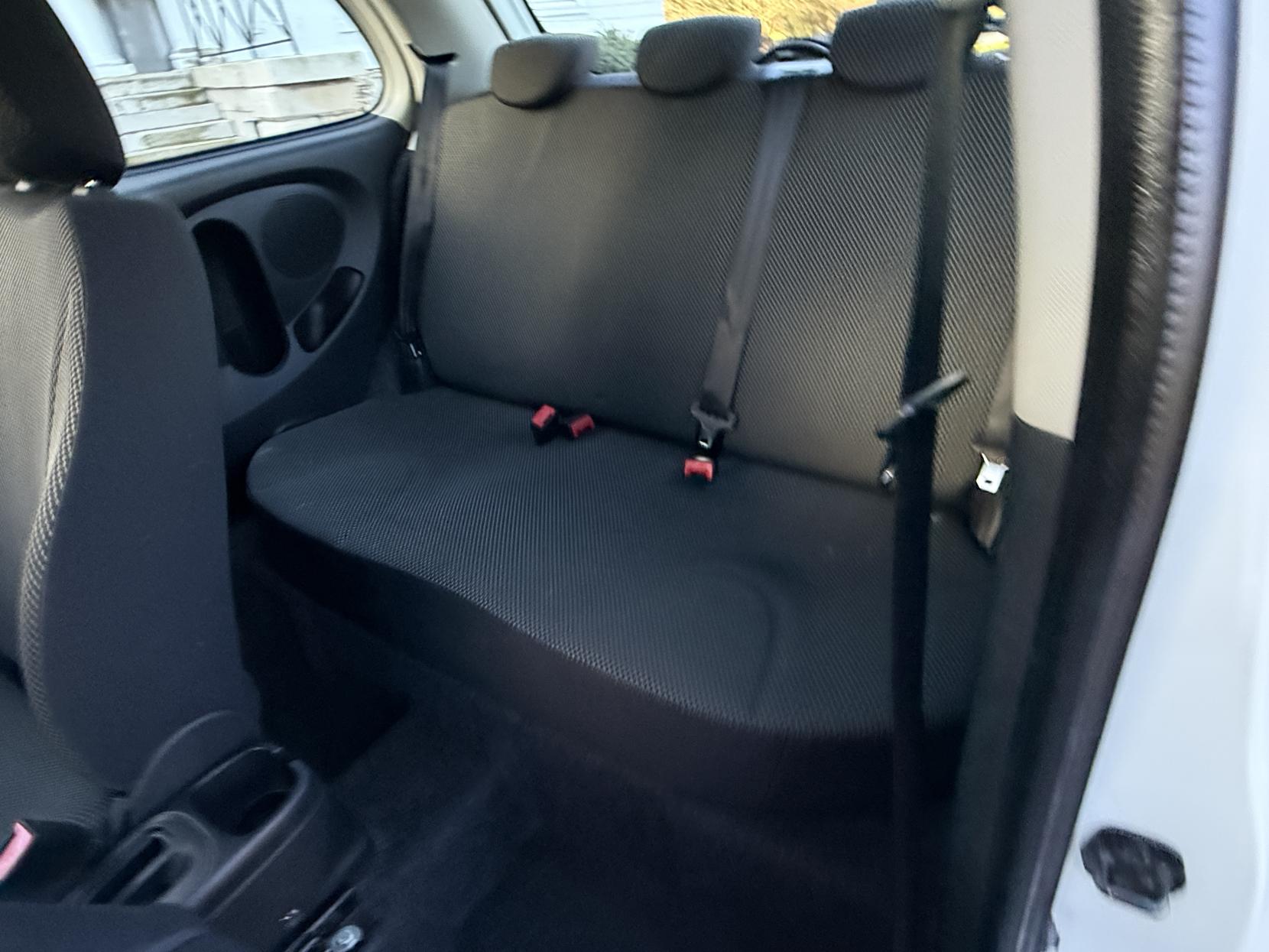 Nissan Micra 1.2 16v Visia Hatchback 3dr Petrol Manual (139 g/km, 79 bhp)