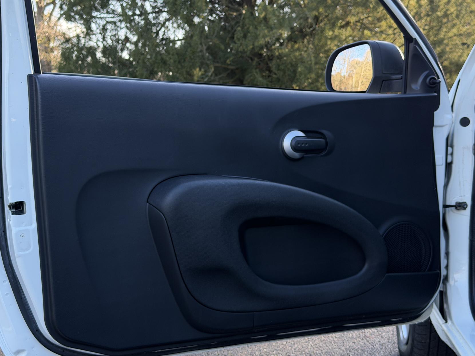 Nissan Micra 1.2 16v Visia Hatchback 3dr Petrol Manual (139 g/km, 79 bhp)