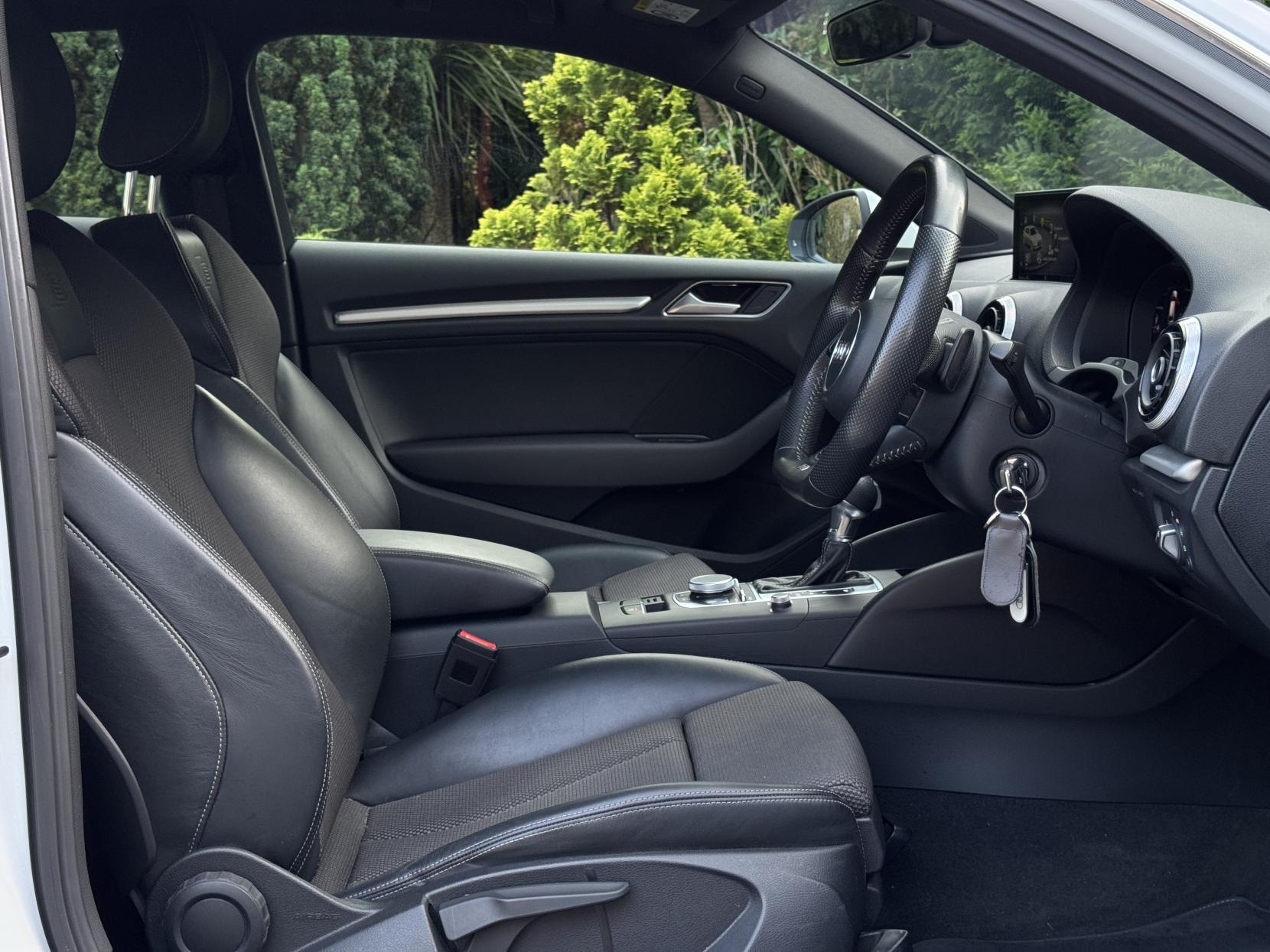 Audi A3 2.0 TDI S line Hatchback 3dr Diesel S Tronic Auto 6Spd quattro Euro 6 (s/s) (184 ps)