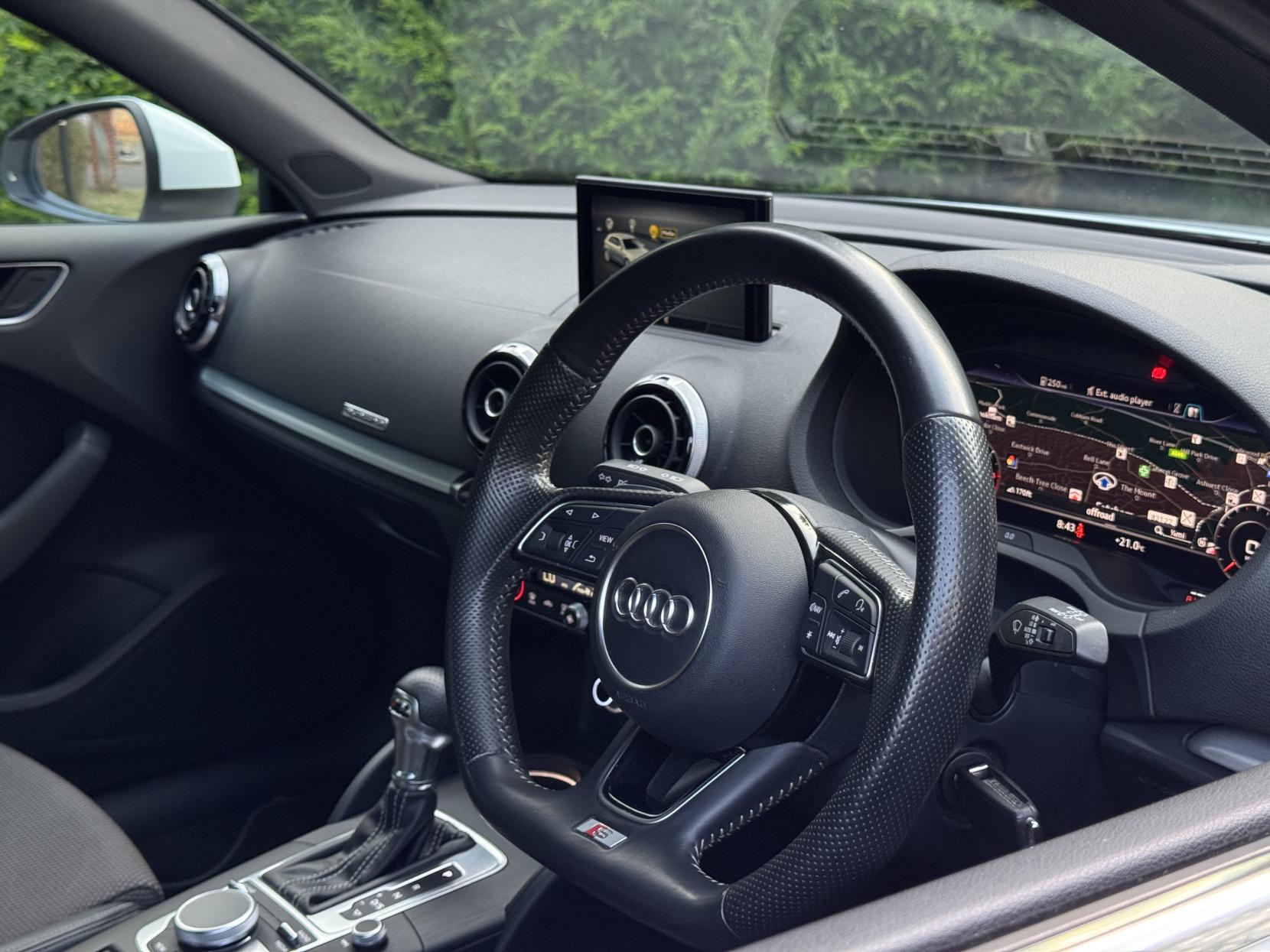 Audi A3 2.0 TDI S line Hatchback 3dr Diesel S Tronic Auto 6Spd quattro Euro 6 (s/s) (184 ps)