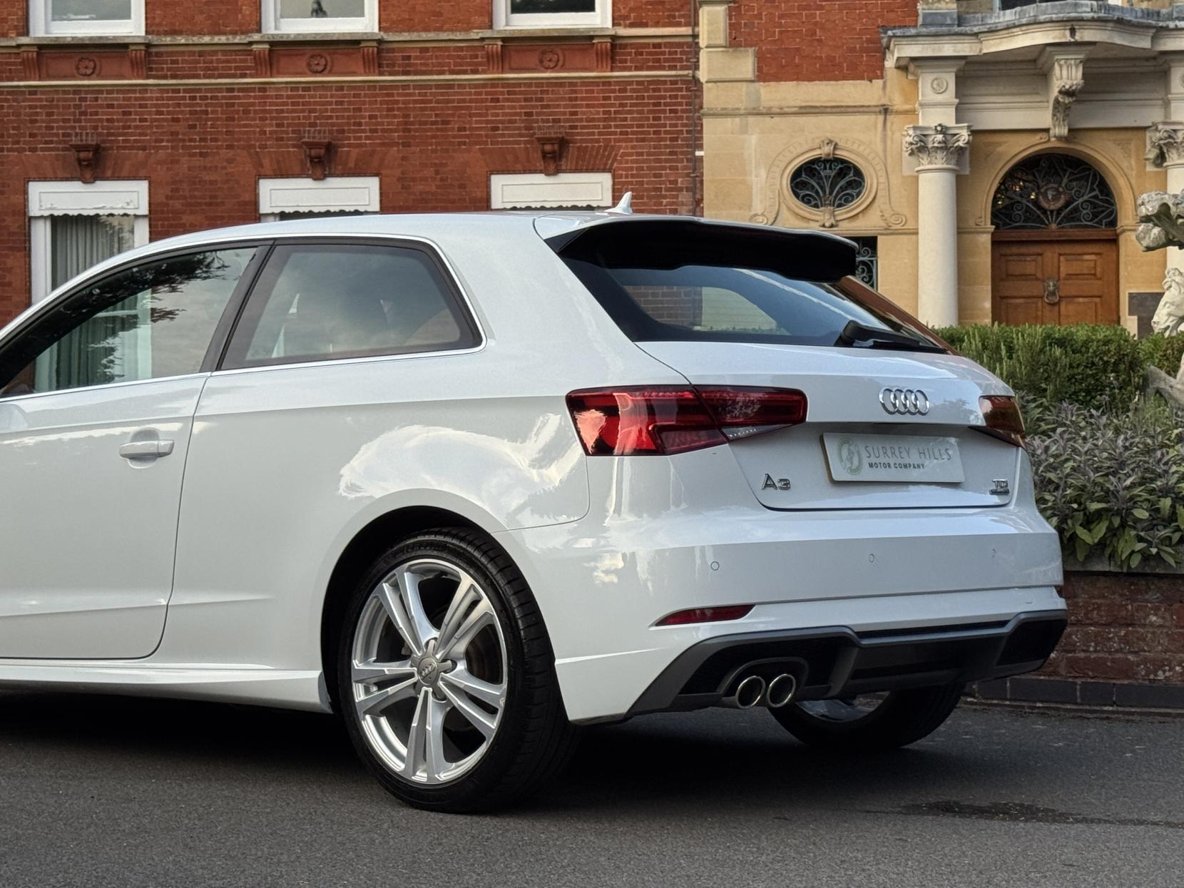 Audi A3 2.0 TDI S line Hatchback 3dr Diesel S Tronic Auto 6Spd quattro Euro 6 (s/s) (184 ps)
