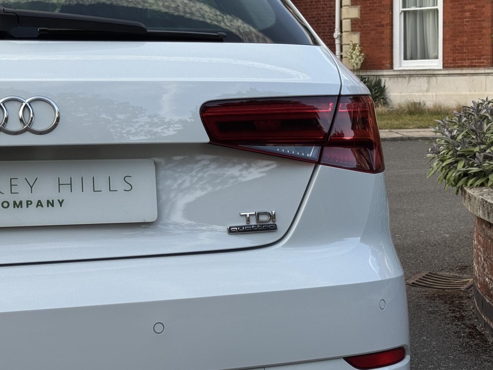 Audi A3 2.0 TDI S line Hatchback 3dr Diesel S Tronic Auto 6Spd quattro Euro 6 (s/s) (184 ps)
