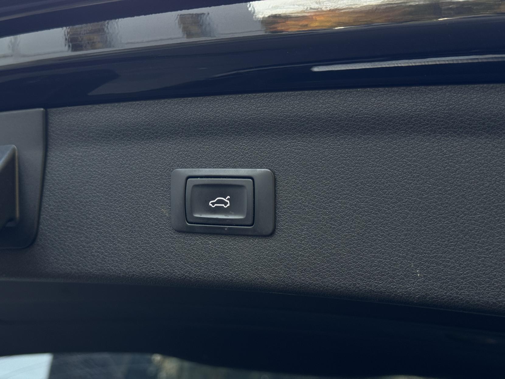 Audi Q3 2.0 TDI S line Edition SUV 5dr Diesel S Tronic quattro Euro 6 (s/s) (150 ps)