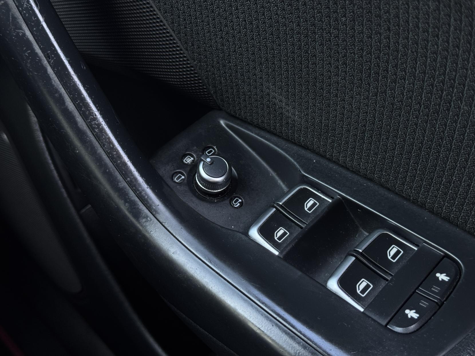 Audi Q3 2.0 TDI S line Edition SUV 5dr Diesel S Tronic quattro Euro 6 (s/s) (150 ps)