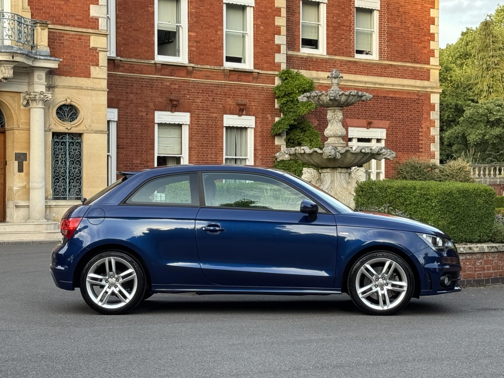 Audi A1 2.0 TDI S line Hatchback 3dr Diesel Manual Euro 5 (s/s) (143 ps)