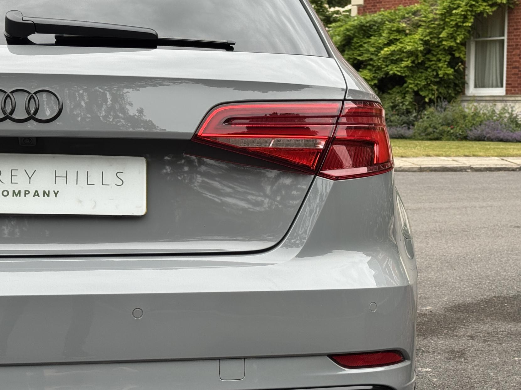 Audi RS3 2.5 TFSI Sportback 5dr Petrol S Tronic quattro Euro 6 (s/s) (400 ps)