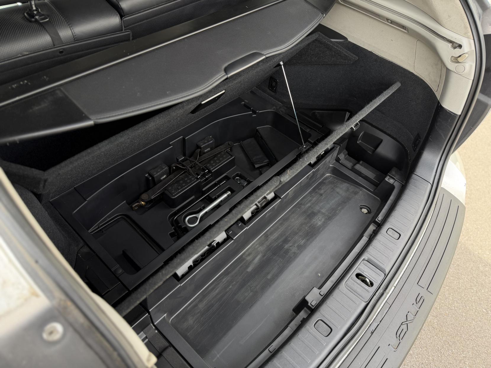 Lexus RX 3.5 350 SE SUV 5dr Petrol Automatic (264 g/km, 272 bhp)