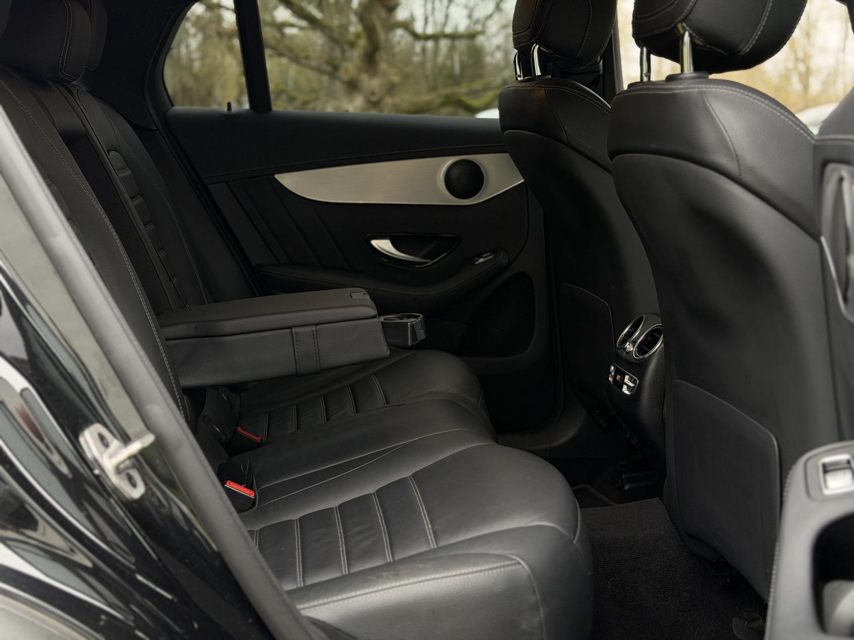 Mercedes-Benz GLC 2.0 GLC300h MHEV AMG Line Coupe 5dr Petrol Hybrid G-Tronic+ 4MATIC Euro 6 (s/s) (272 ps)