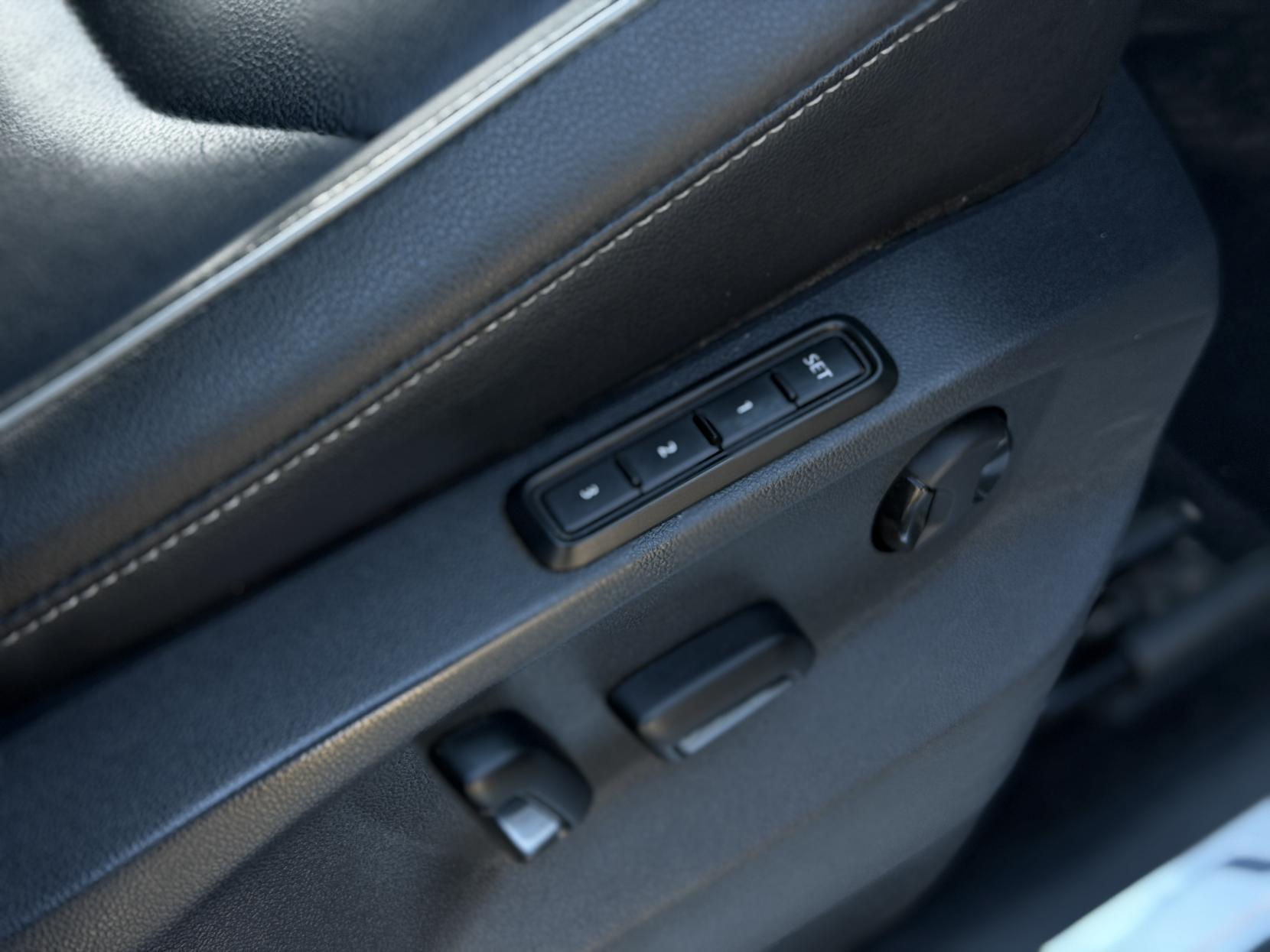 Volkswagen Tiguan 2.0 TDI R-Line SUV 5dr Diesel DSG 4Motion Euro 6 (s/s) (150 ps)