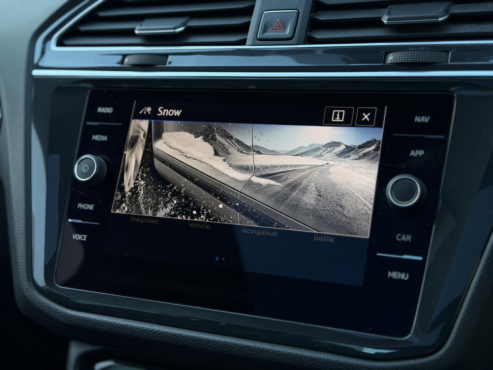 Volkswagen Tiguan 2.0 TDI R-Line SUV 5dr Diesel DSG 4Motion Euro 6 (s/s) (150 ps)