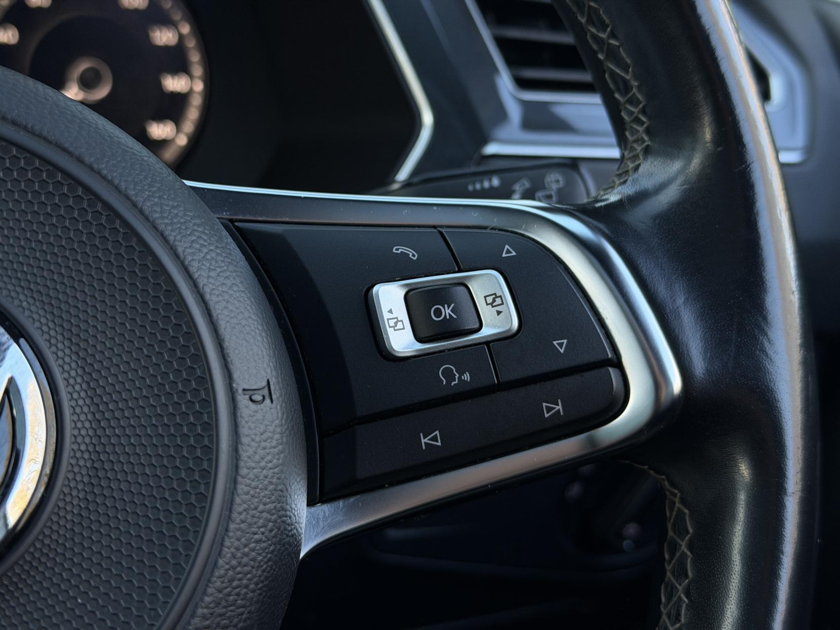 Volkswagen Tiguan 2.0 TDI R-Line SUV 5dr Diesel DSG 4Motion Euro 6 (s/s) (150 ps)