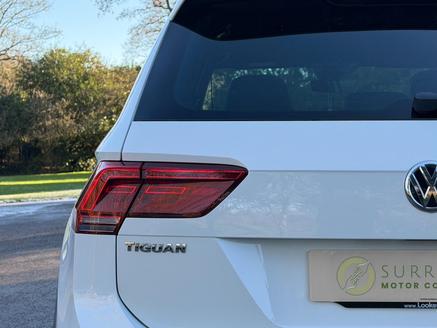 Volkswagen Tiguan 2.0 TDI R-Line SUV 5dr Diesel DSG 4Motion Euro 6 (s/s) (150 ps)