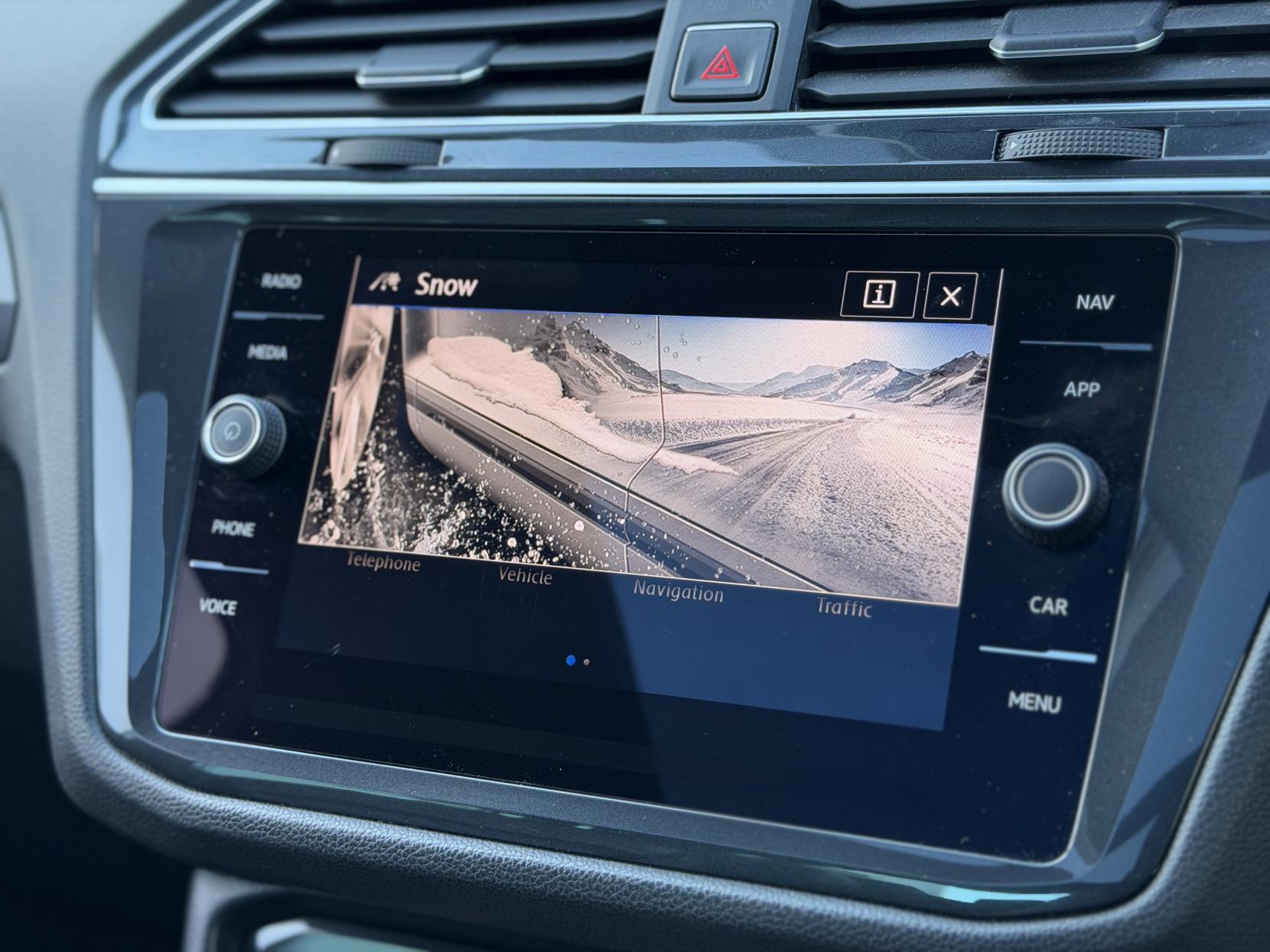 Volkswagen Tiguan 2.0 TDI R-Line SUV 5dr Diesel DSG 4Motion Euro 6 (s/s) (150 ps)